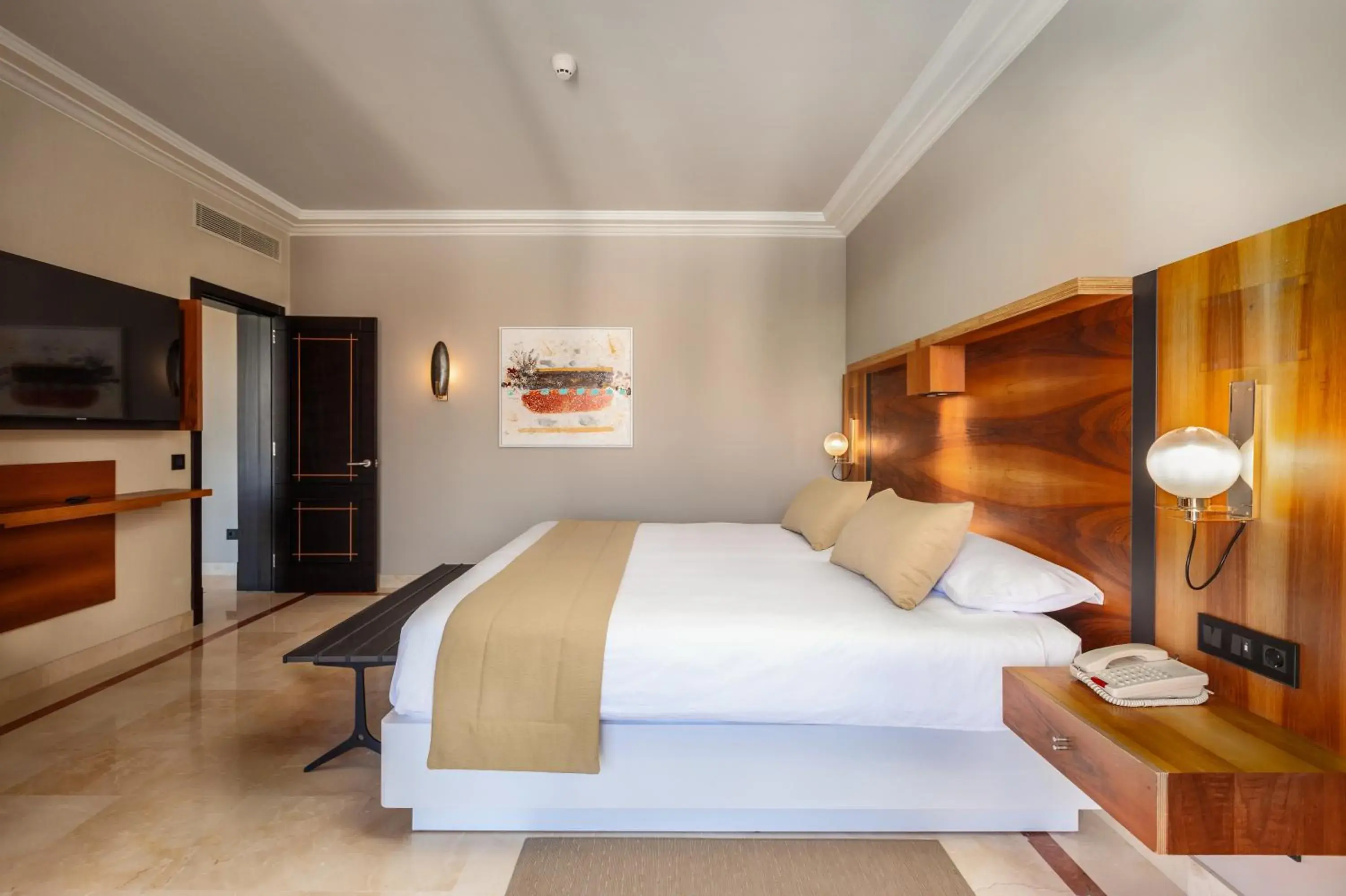 Bed in Lopesan Costa Meloneras Resort & Spa