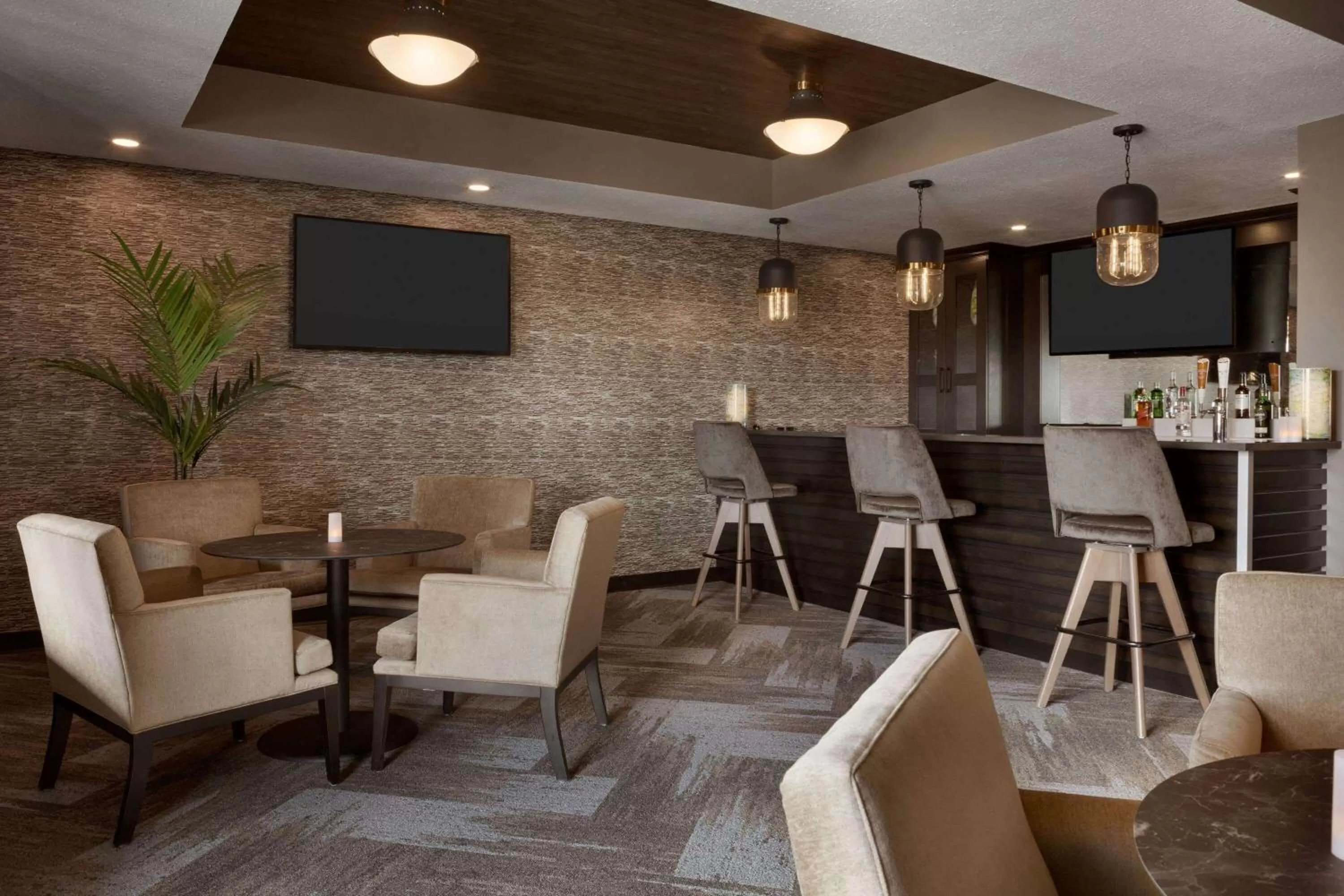 Lounge or bar in Microtel Inn & Suites by Wyndham Estevan