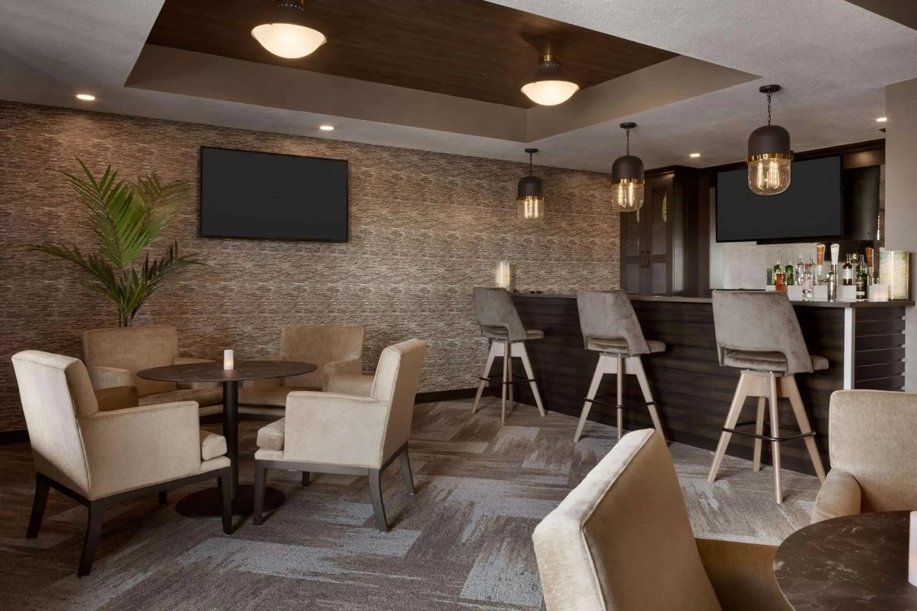 Lounge or bar in Microtel Inn & Suites by Wyndham Estevan Lounge or bar in Microtel Inn & Suites by Wyndham Estevan