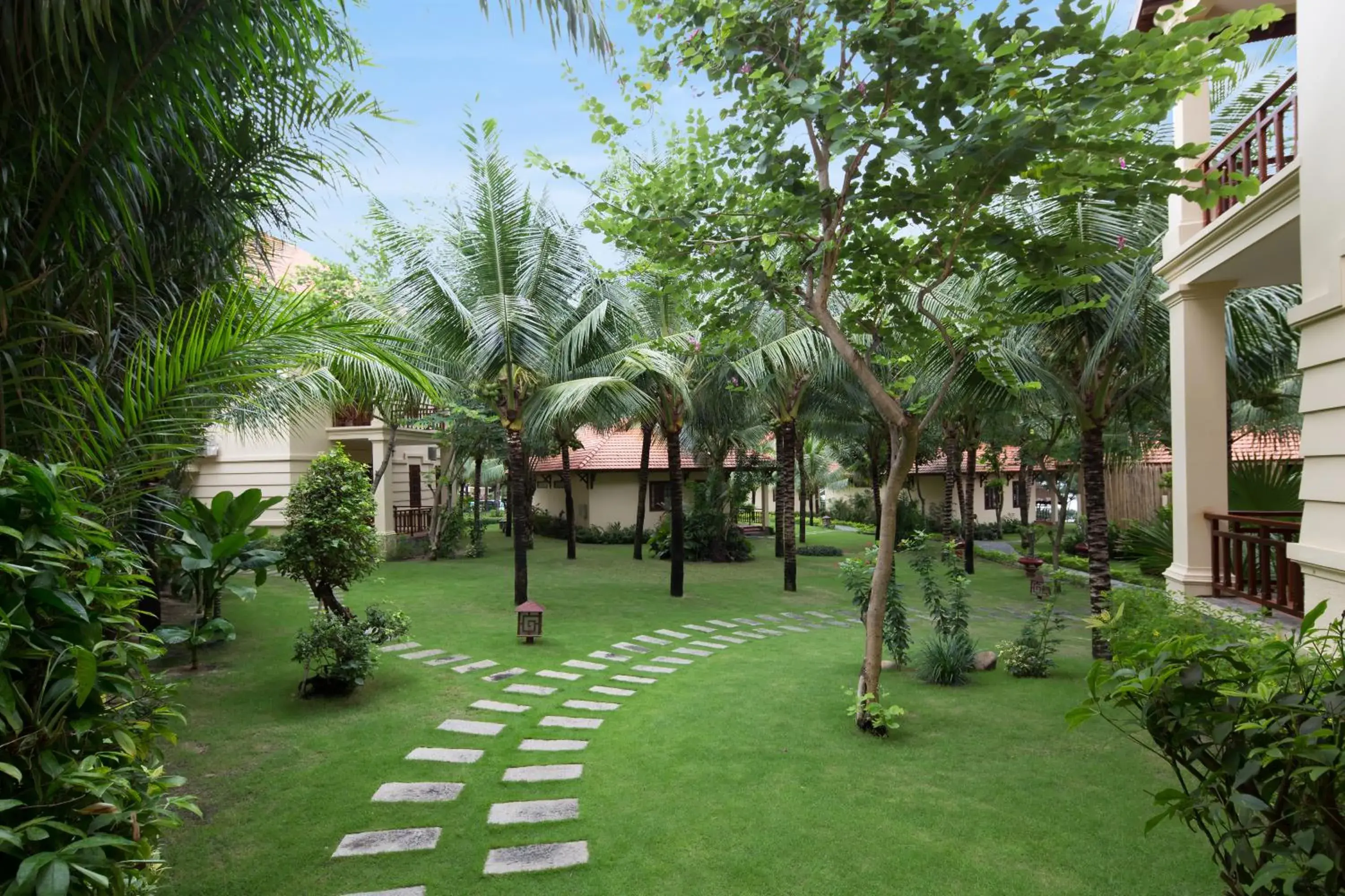 Garden, Property Building in Sunny Beach Resort & Spa