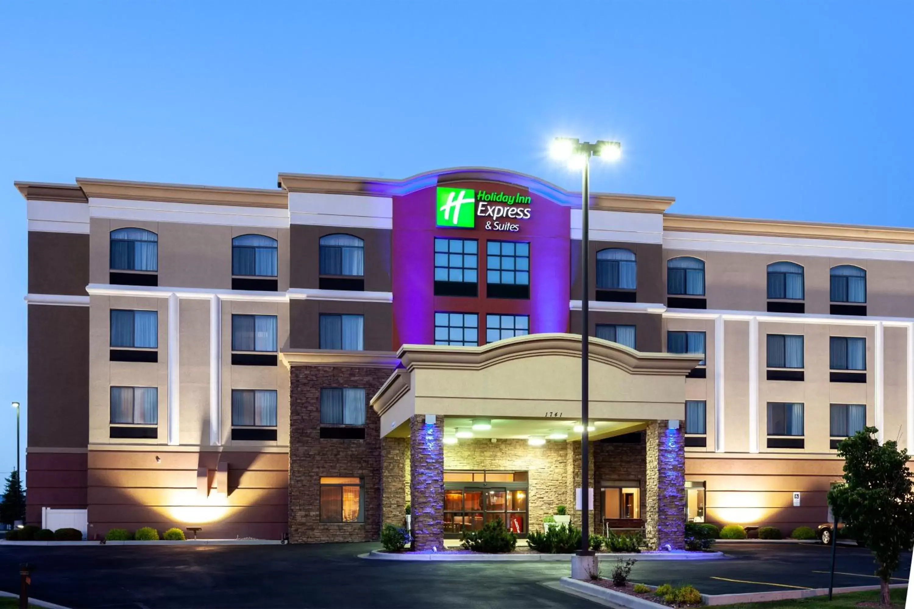 Property Building in Holiday Inn Express Hotel & Suites Cheyenne, an IHG Hotel