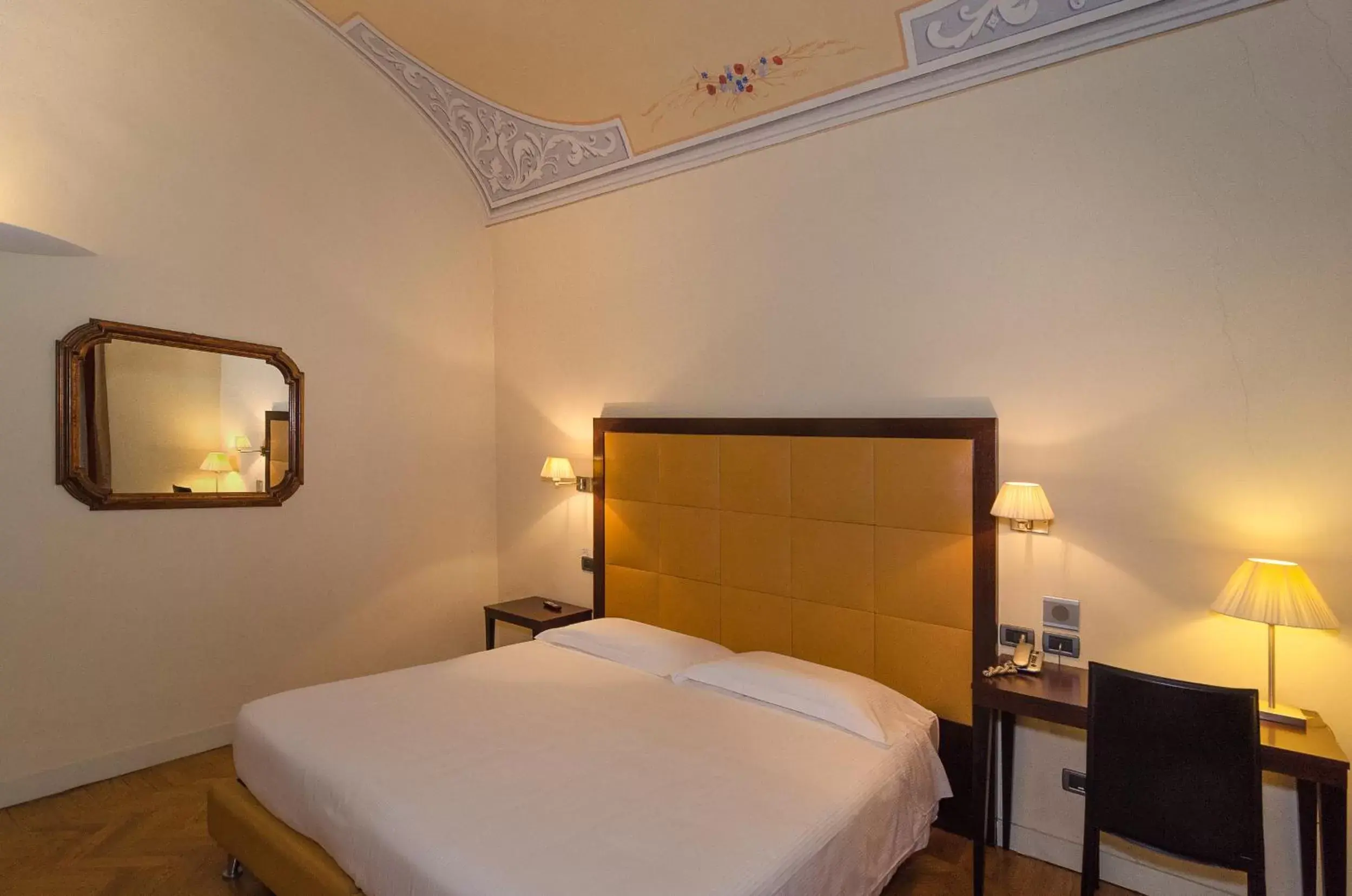 Bed in Hotel Novecento