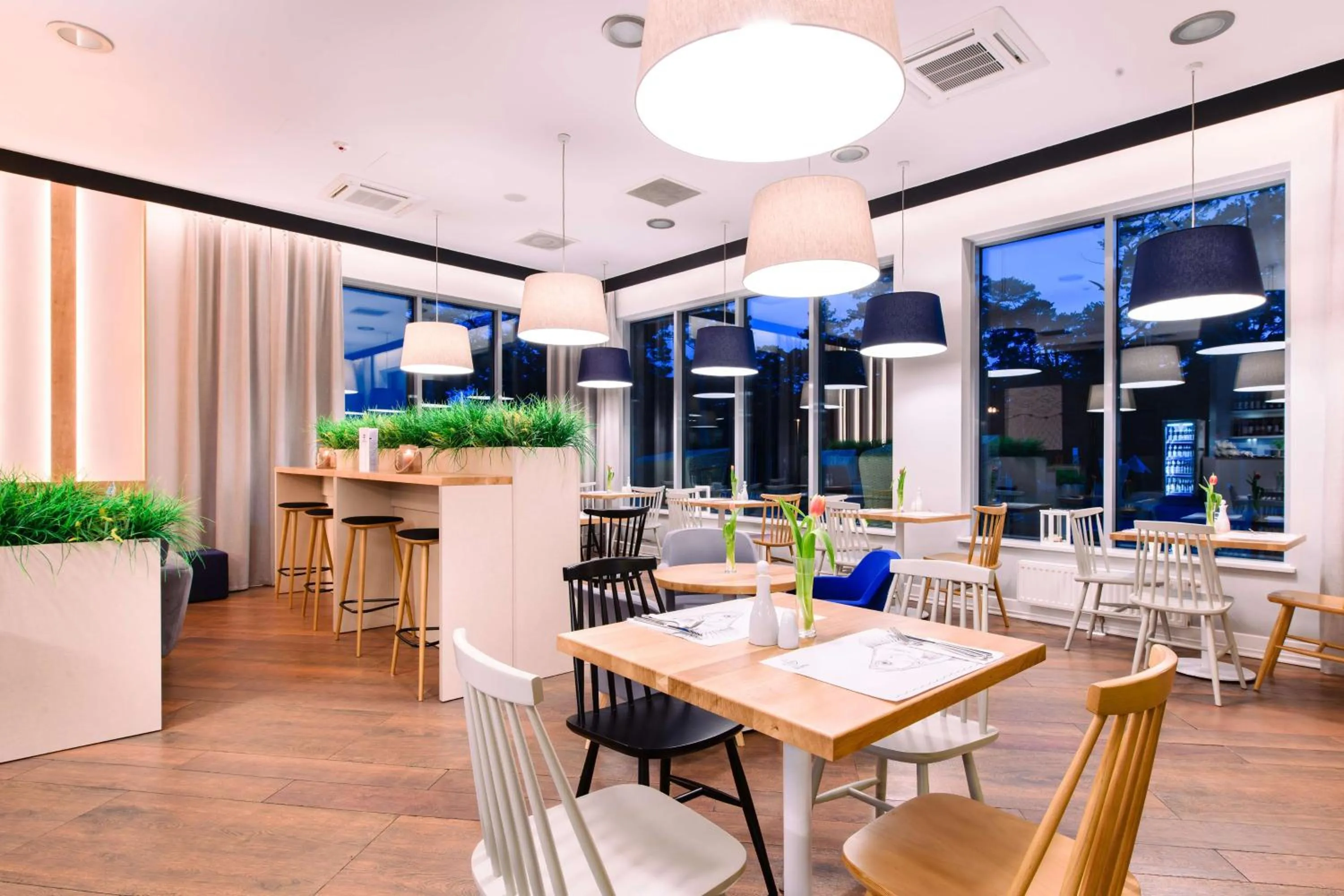 Restaurant/places to eat in Best Western Hotel Jurata