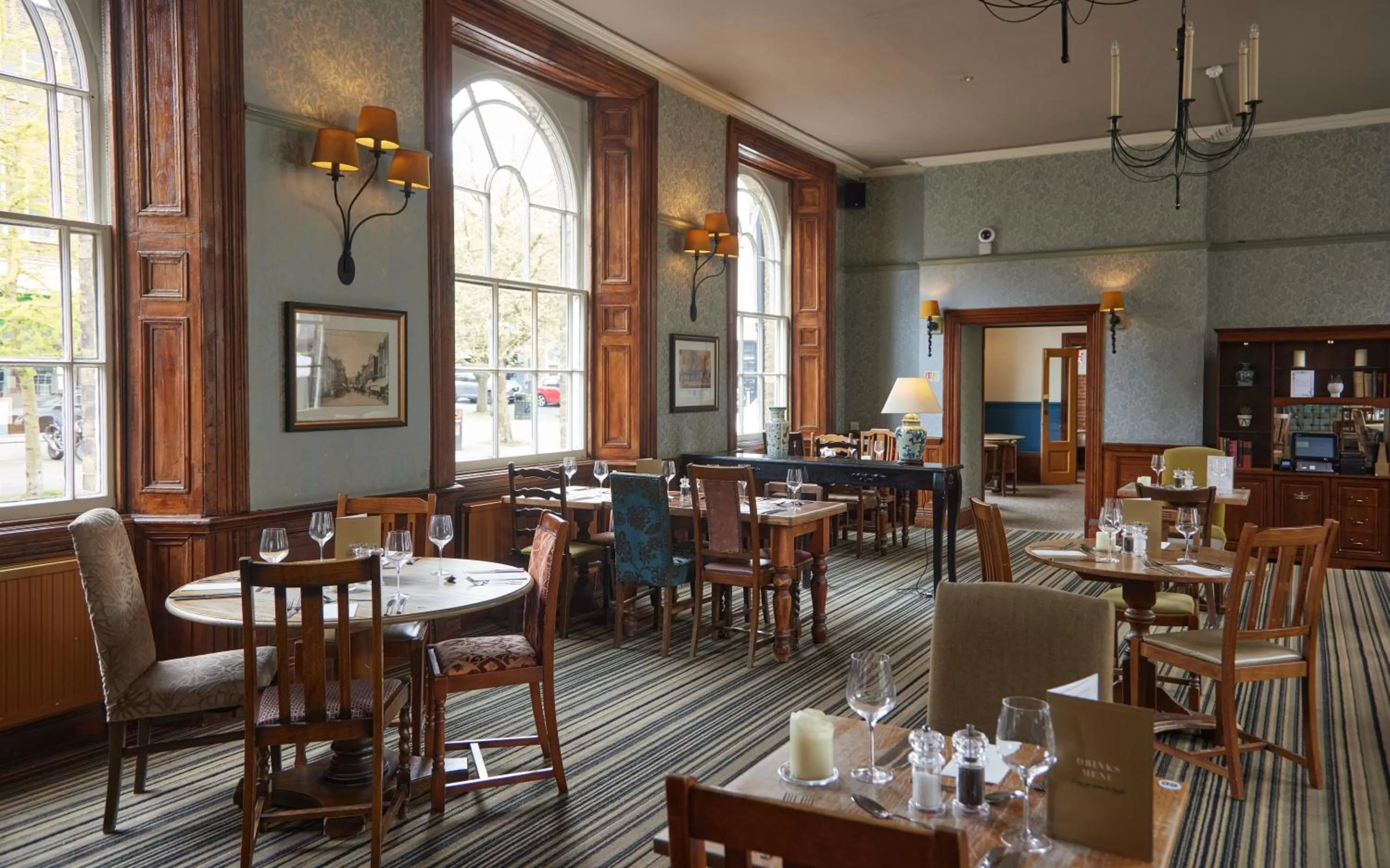 Restaurant/places to eat in White Hart Hotel by Greene King Inns