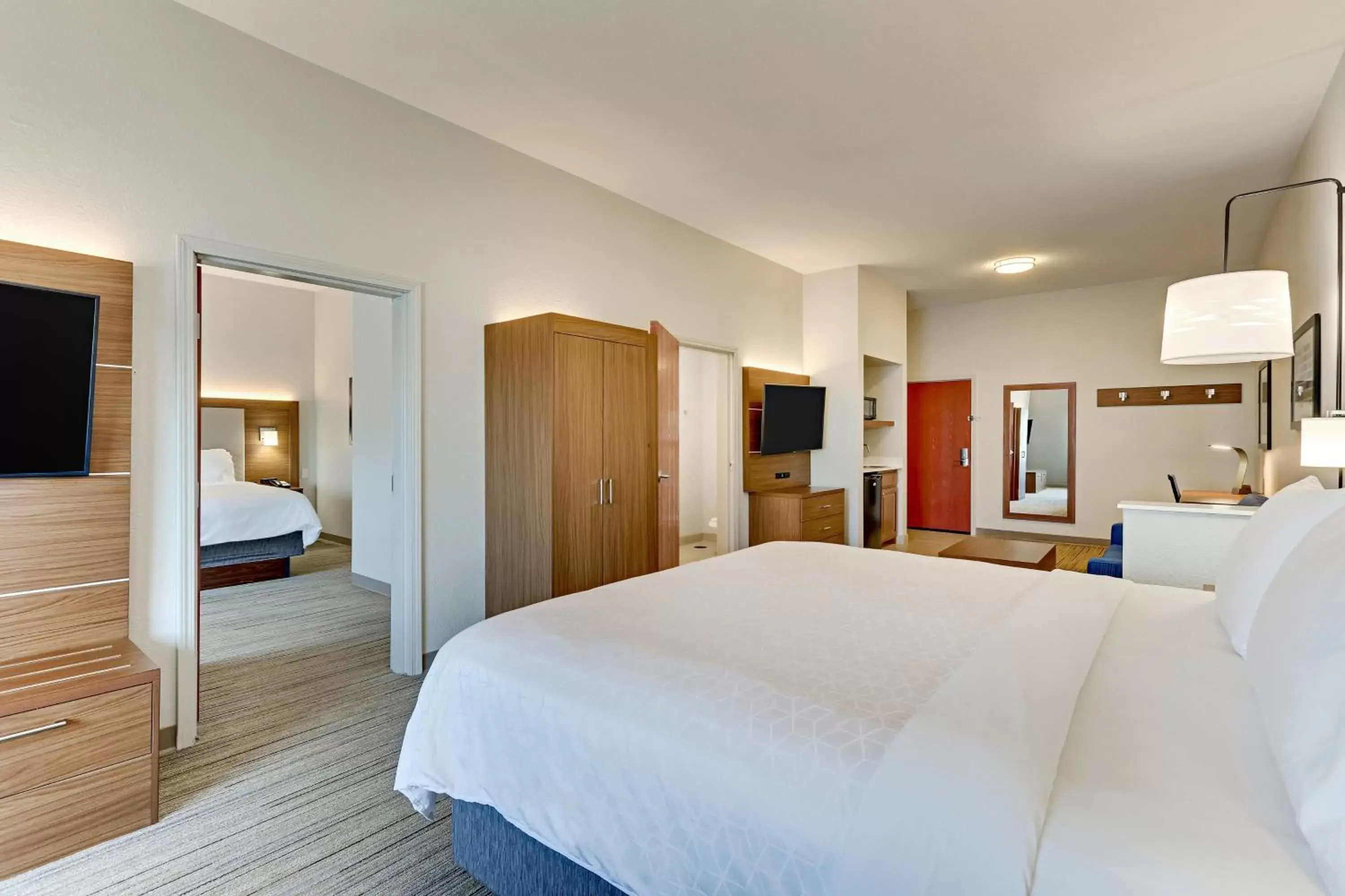 Photo of the whole room, Bed in Holiday Inn Express Hotel and Suites Weatherford, an IHG Hotel