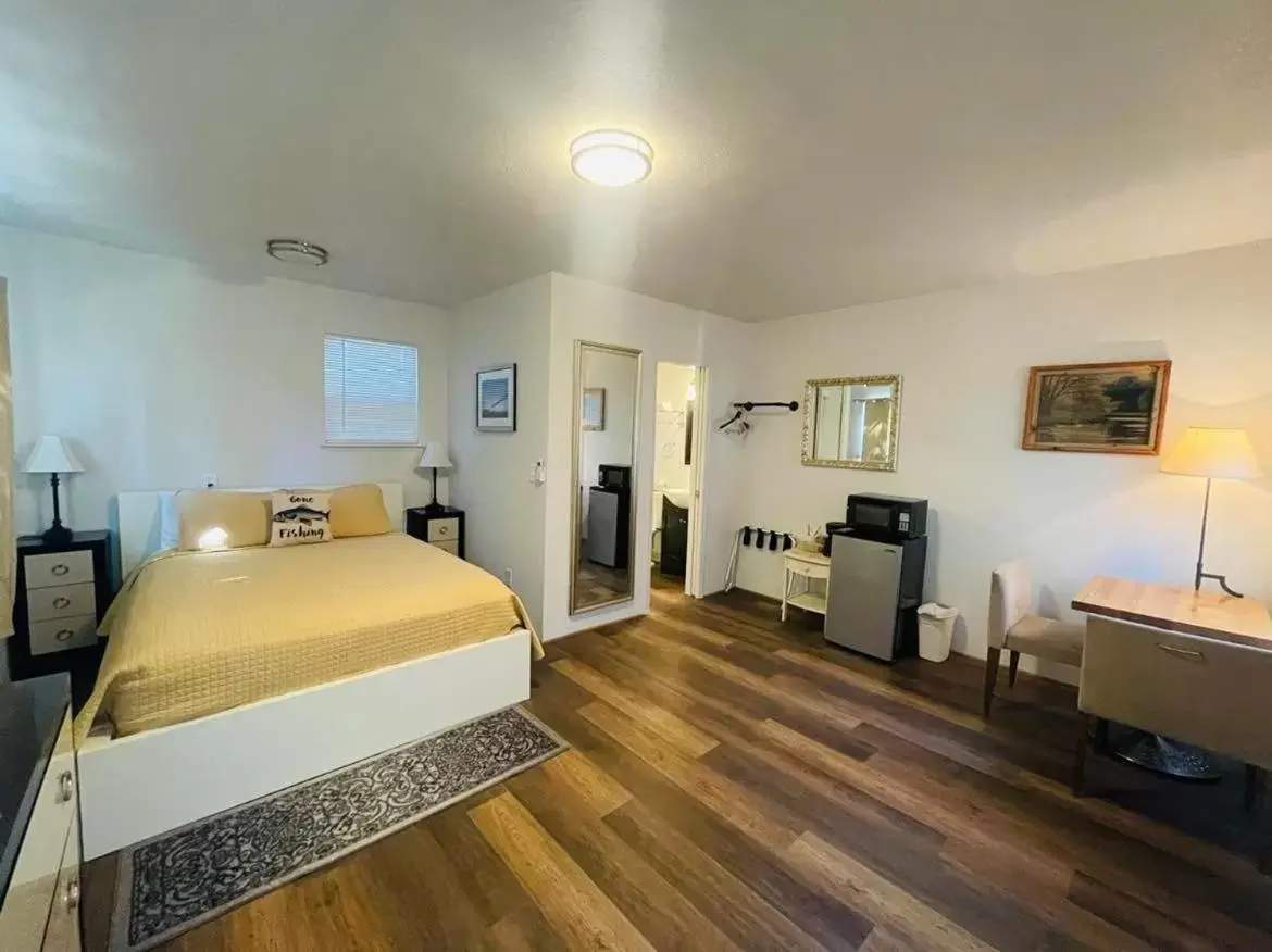 Bed in Riverfront Lodging Bed in Riverfront Lodging