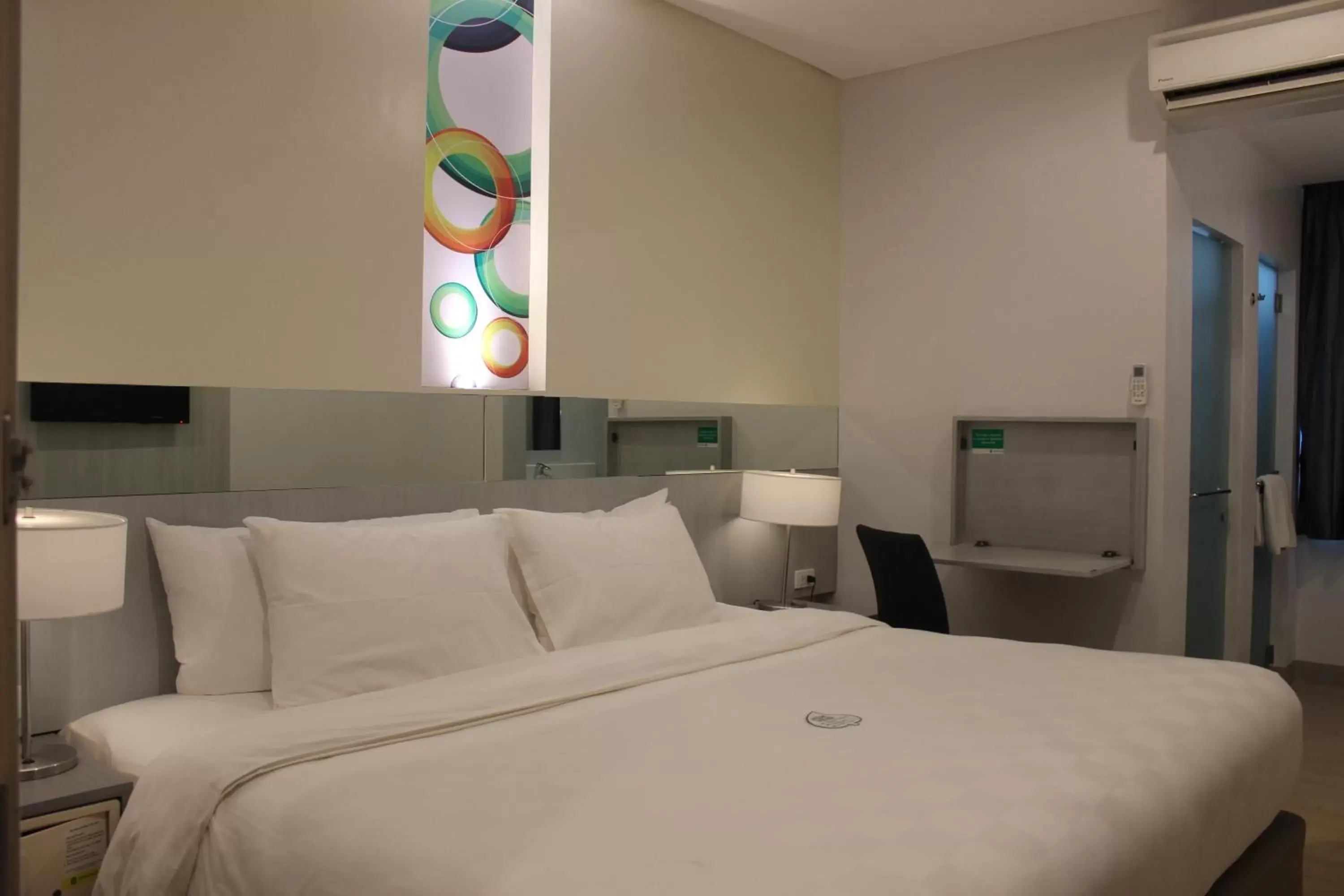 Photo of the whole room, Bed in Go Hotels Butuan Photo of the whole room, Bed in Go Hotels Butuan