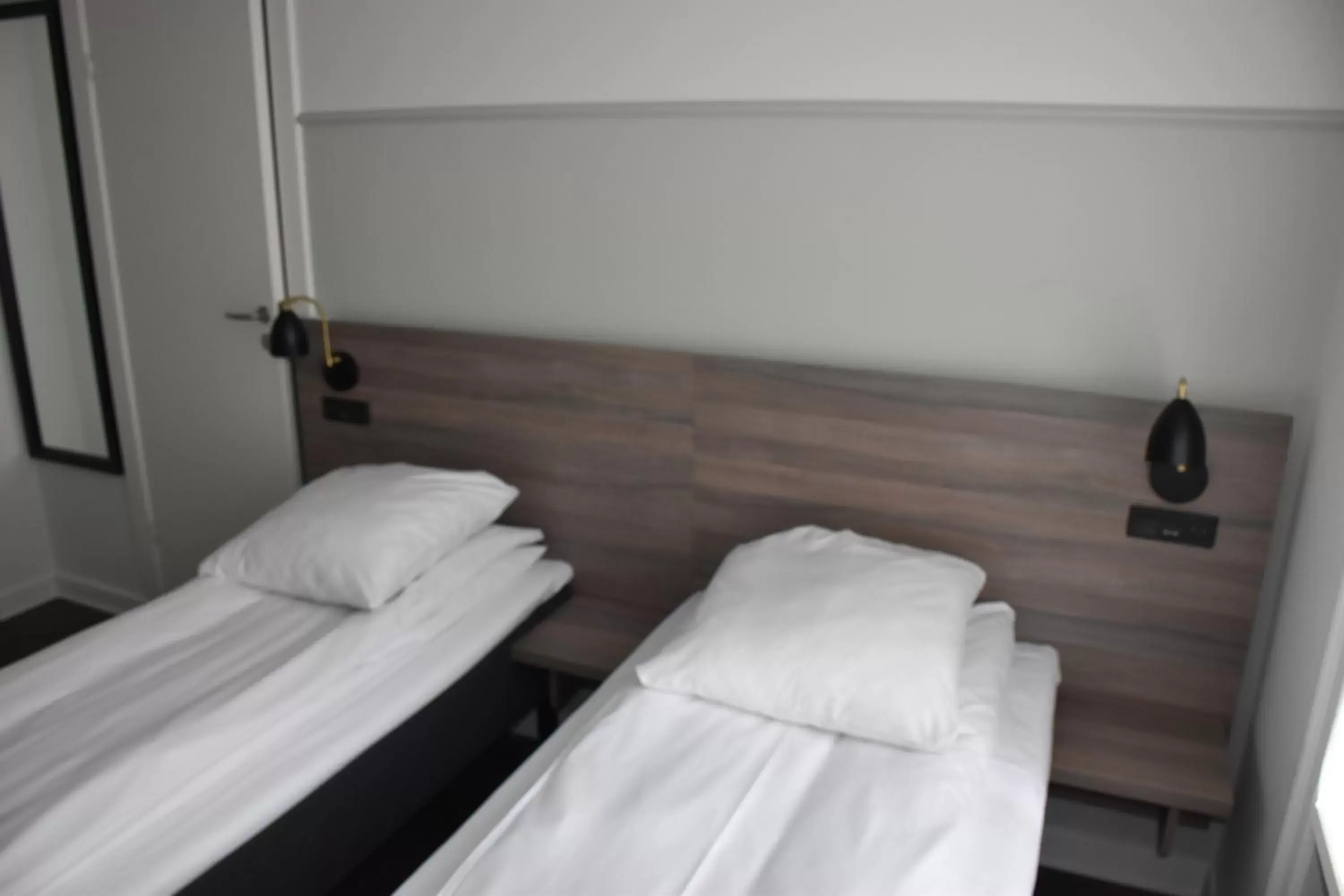 Bed in Go Hotel Saga