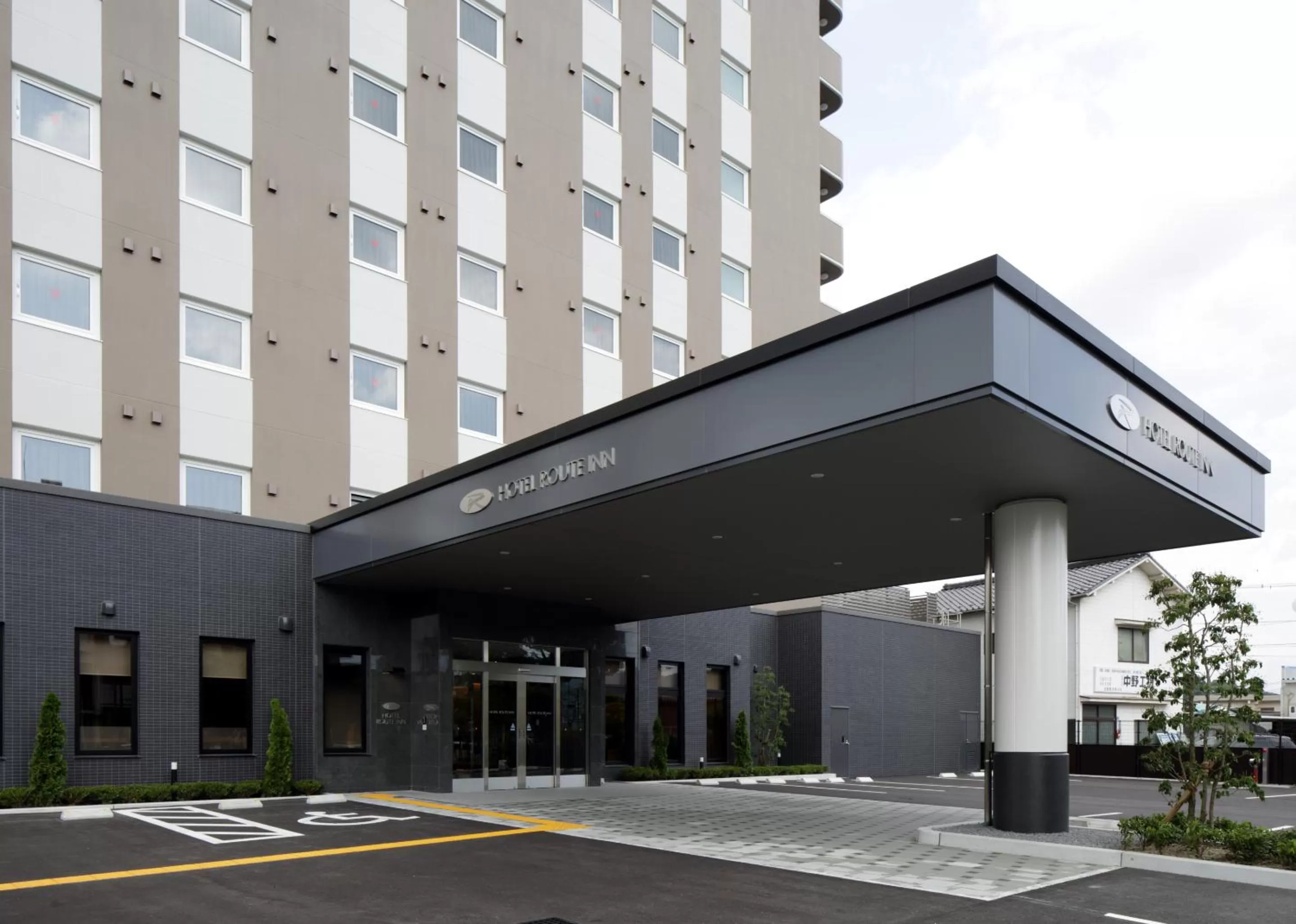 Facade/entrance in Hotel Route-Inn Hita Ekimae