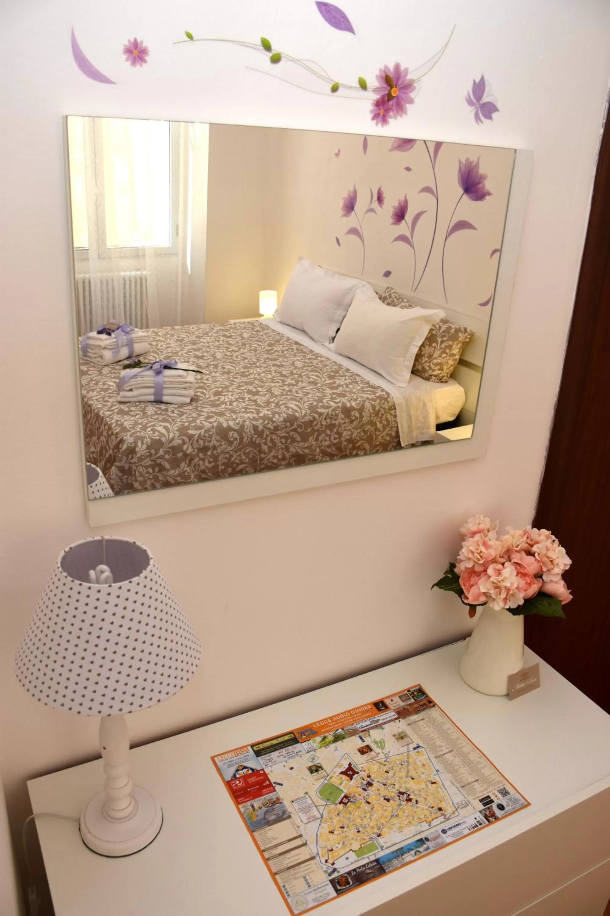 Seating area, Bed in Miro B&B