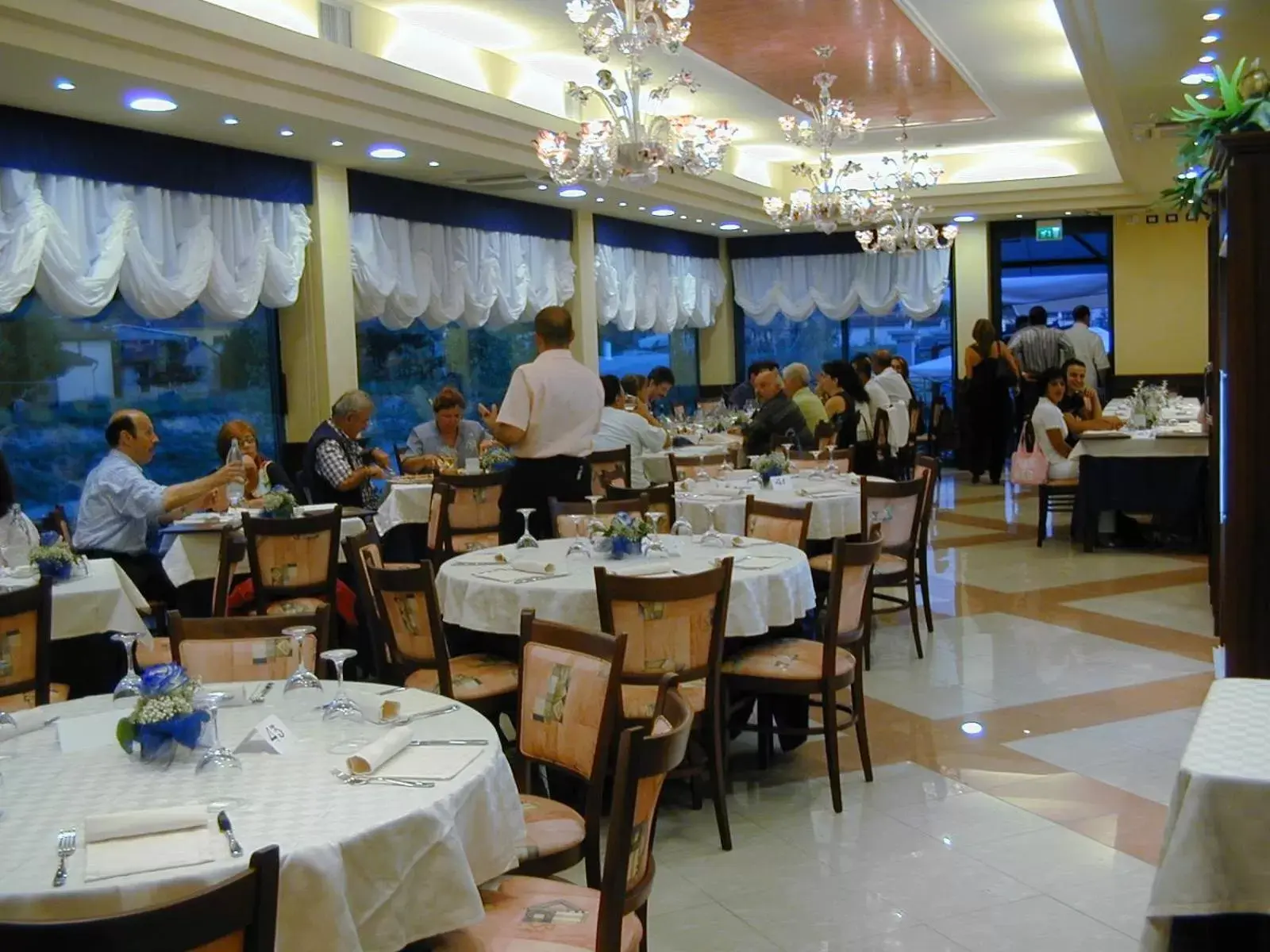 Restaurant/Places to Eat in Sul Bacino