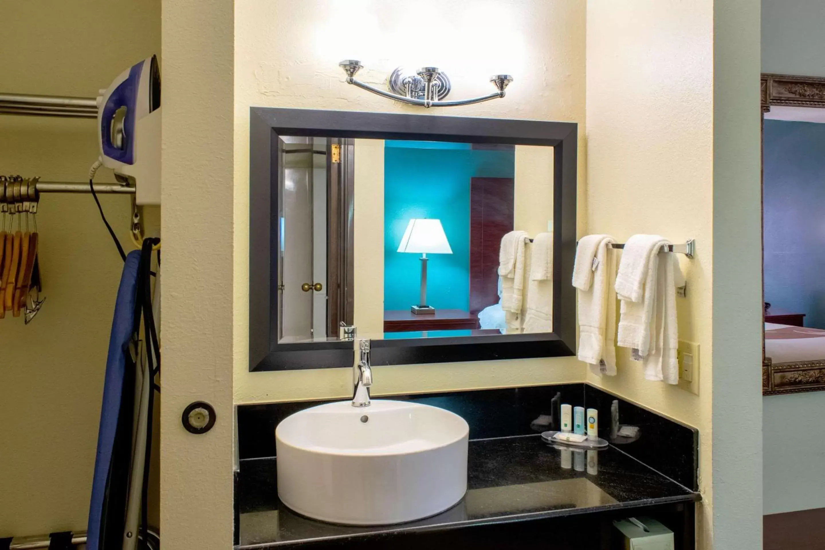 Photo of the whole room, Bathroom in Quality Inn Plainfield - Indianapolis West