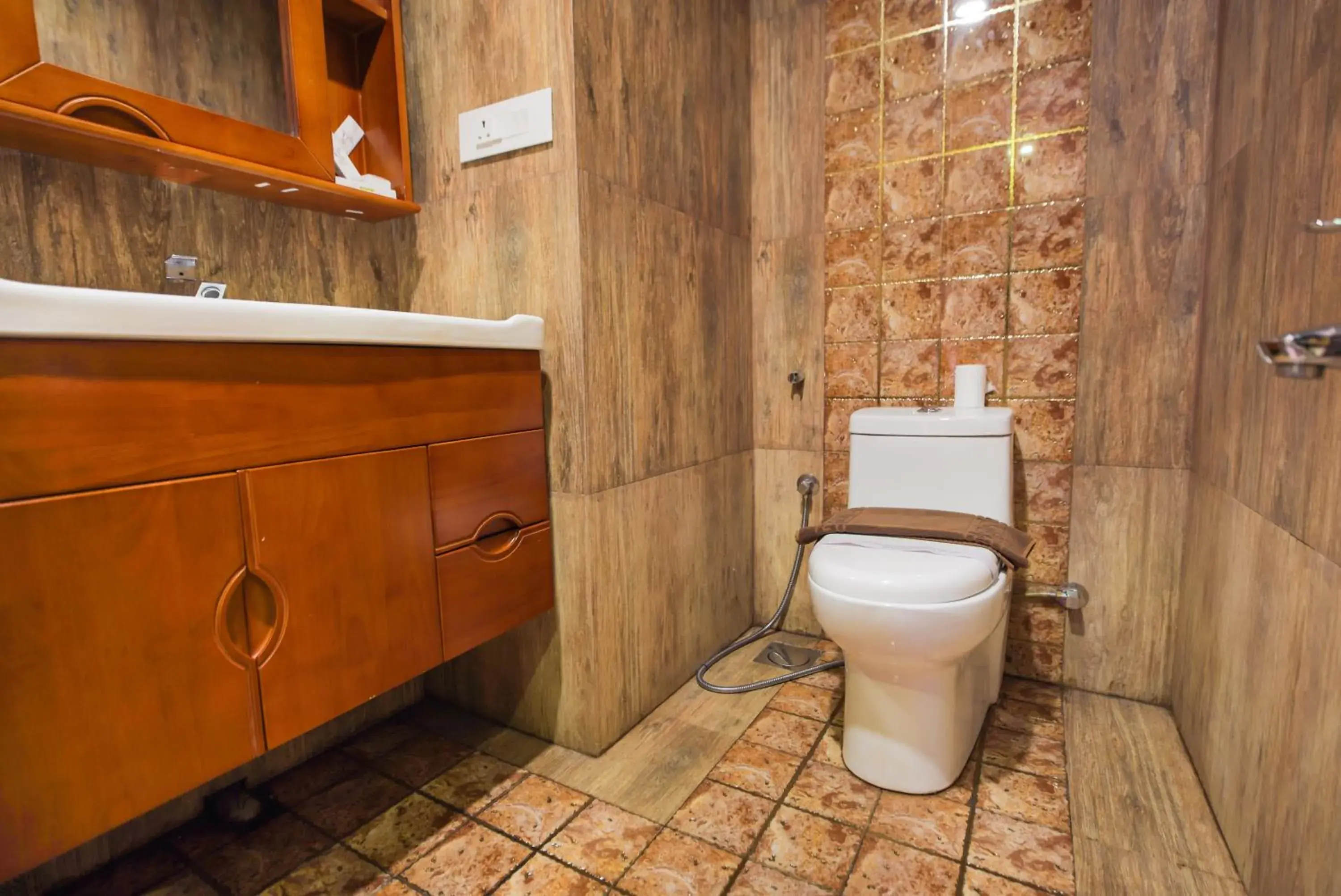 Bathroom in Parakkat Nature Resort