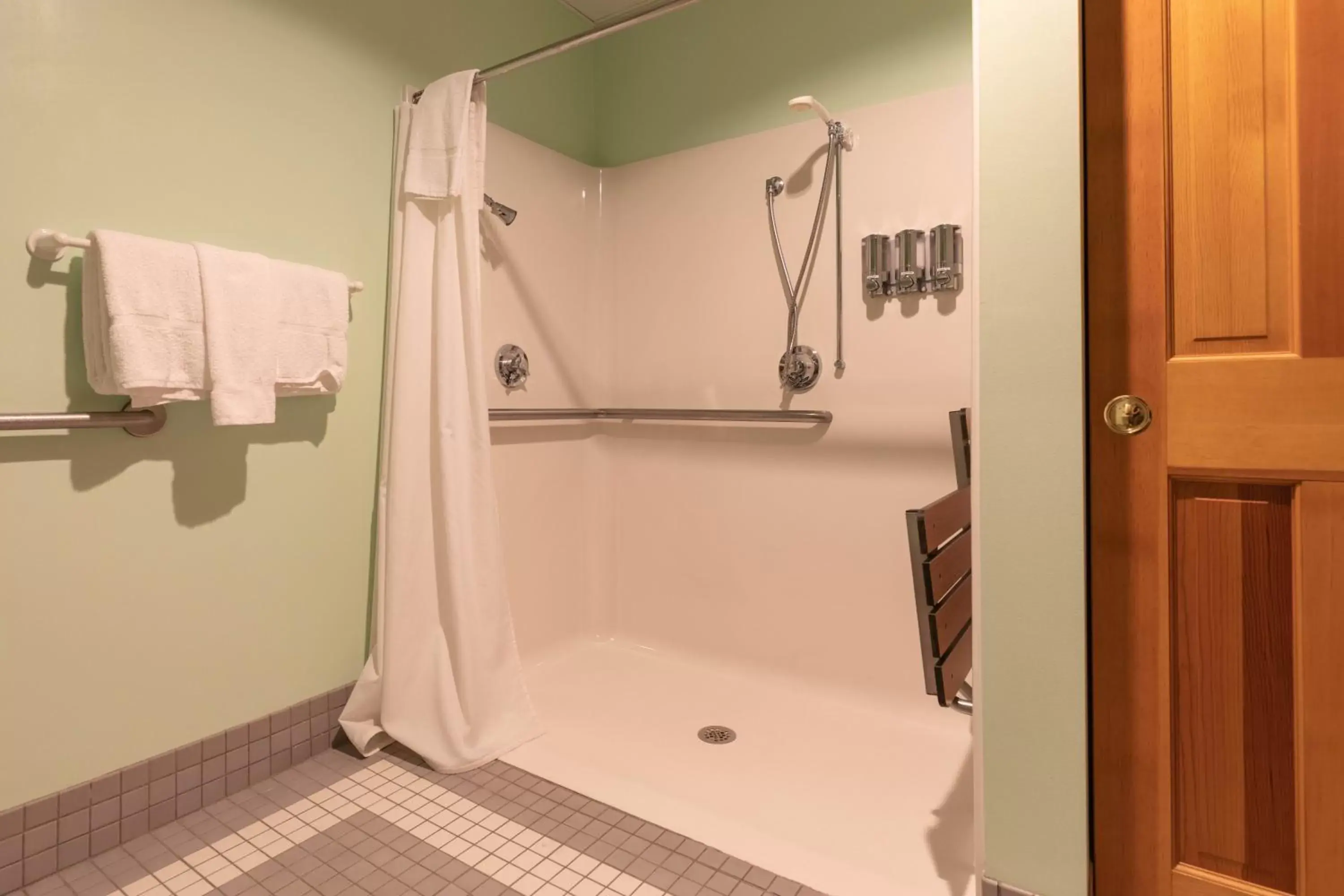 Shower, Bathroom in Maple Hill Farm Inn