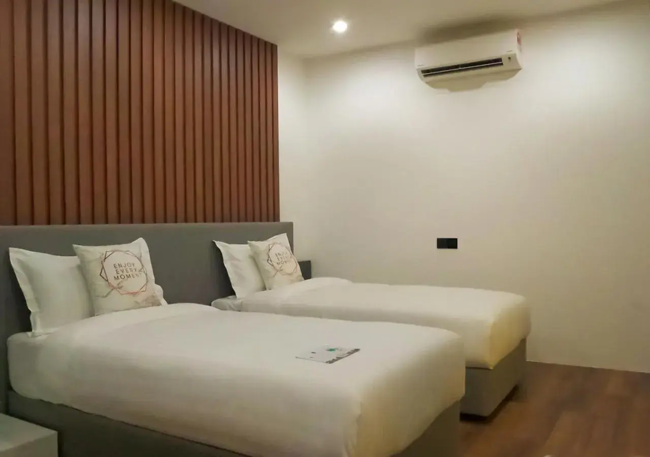 Bed in Regatta Suites Kozi Square Kuching