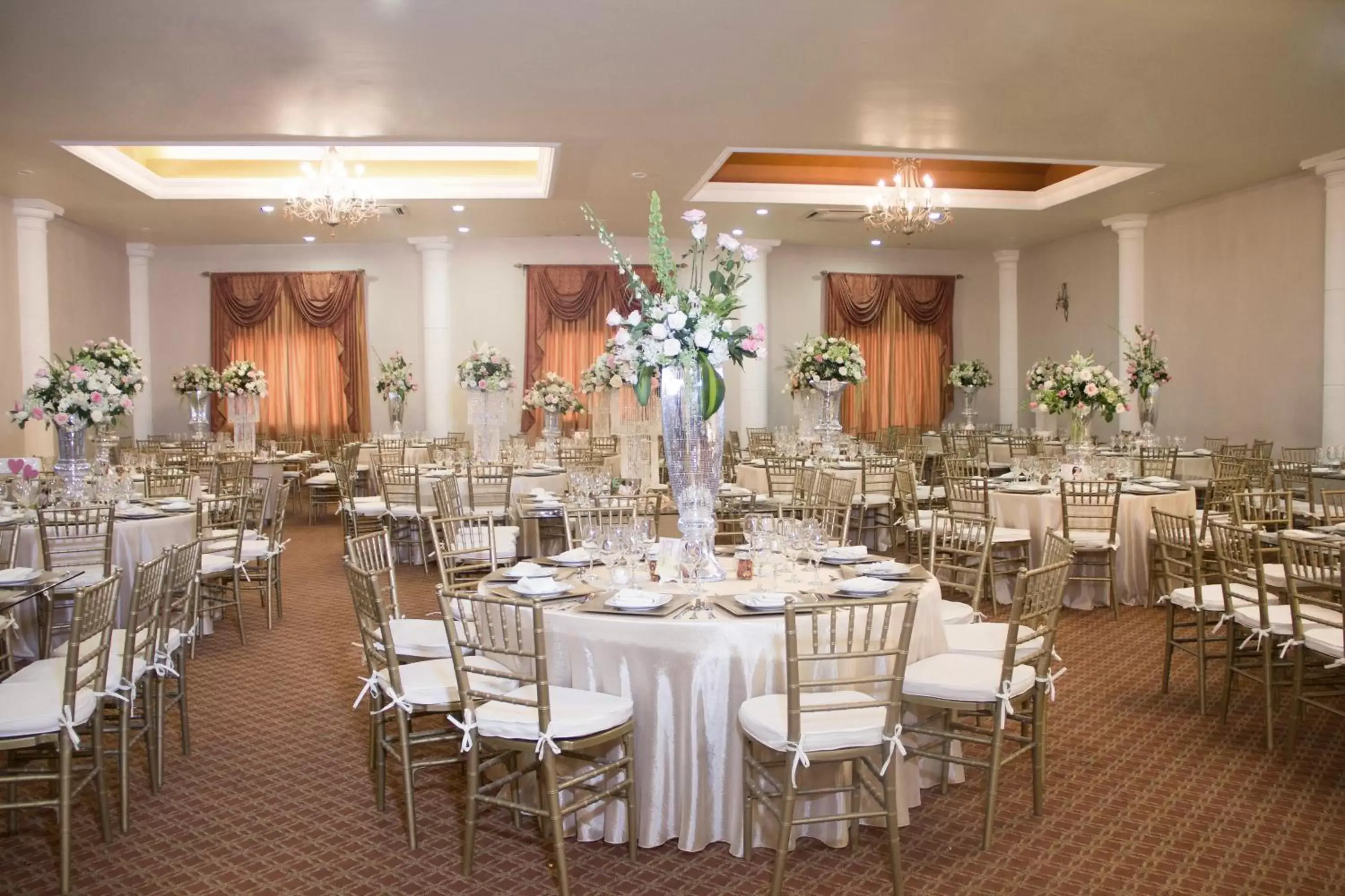 Banquet/Function facilities, Restaurant/Places to Eat in Hotel Mediterraneo