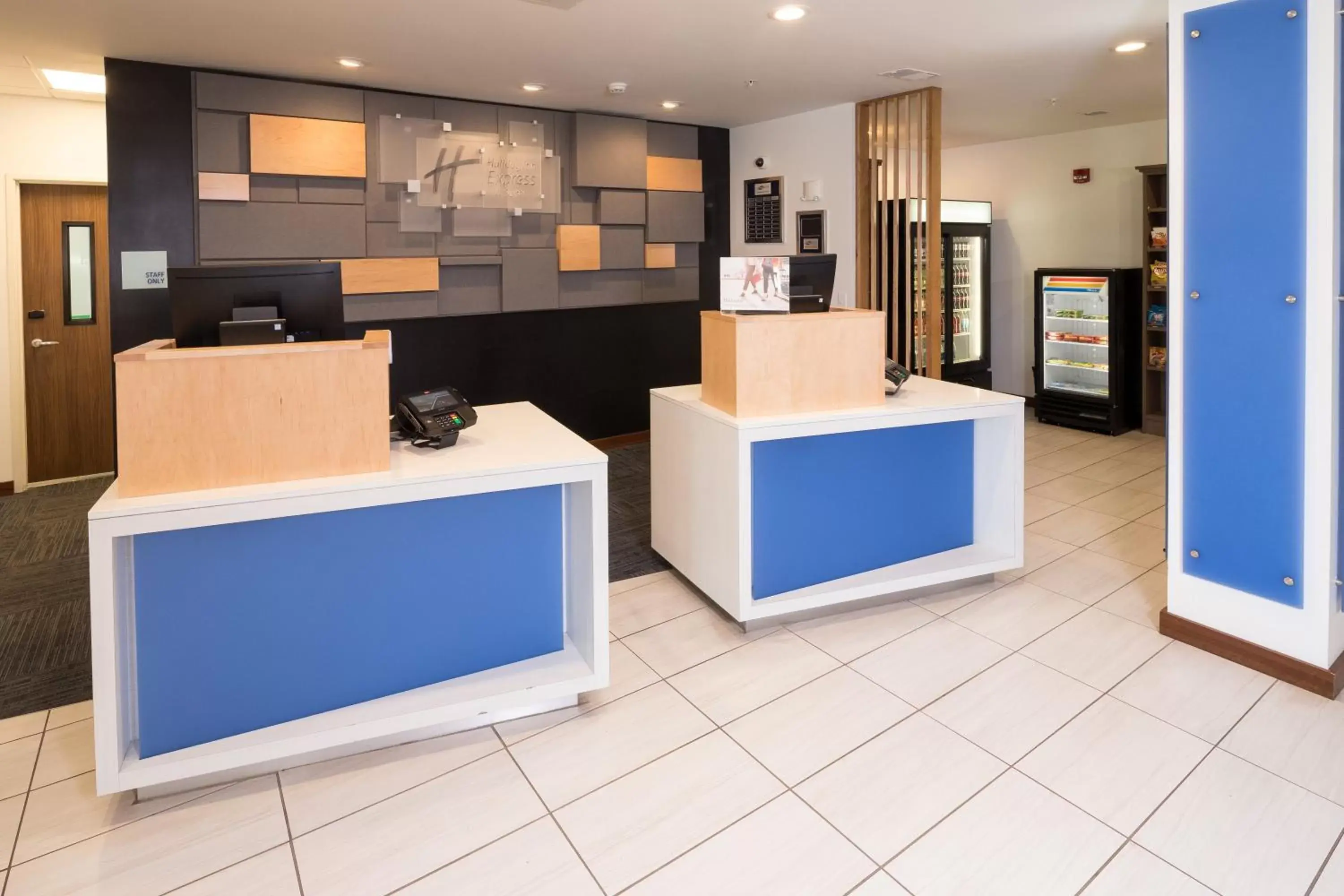 Property building in Holiday Inn Express & Suites La Porte by IHG Property building in Holiday Inn Express & Suites La Porte by IHG