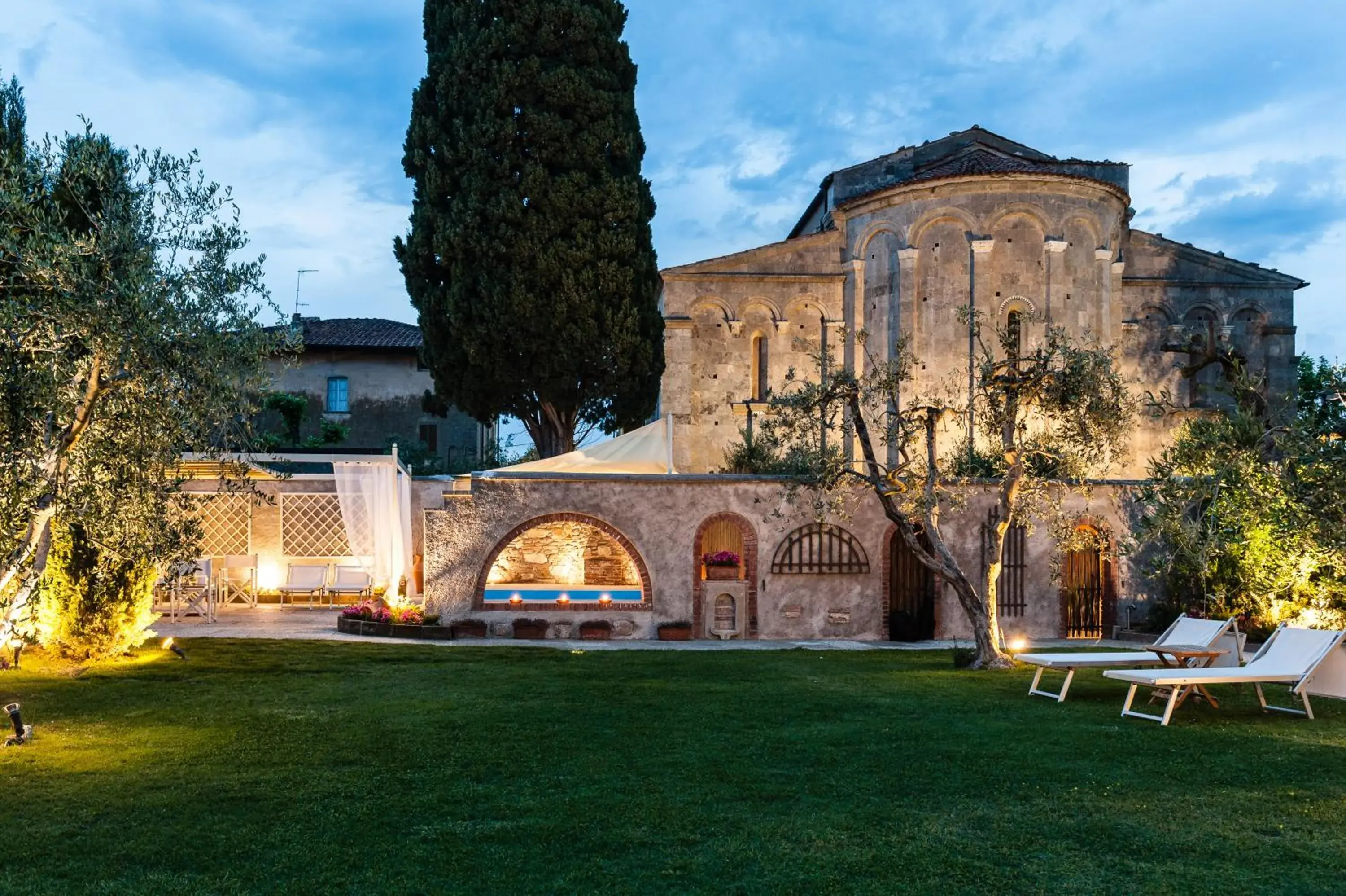 Nearby landmark, Property Building in Giardino della Pieve Relais