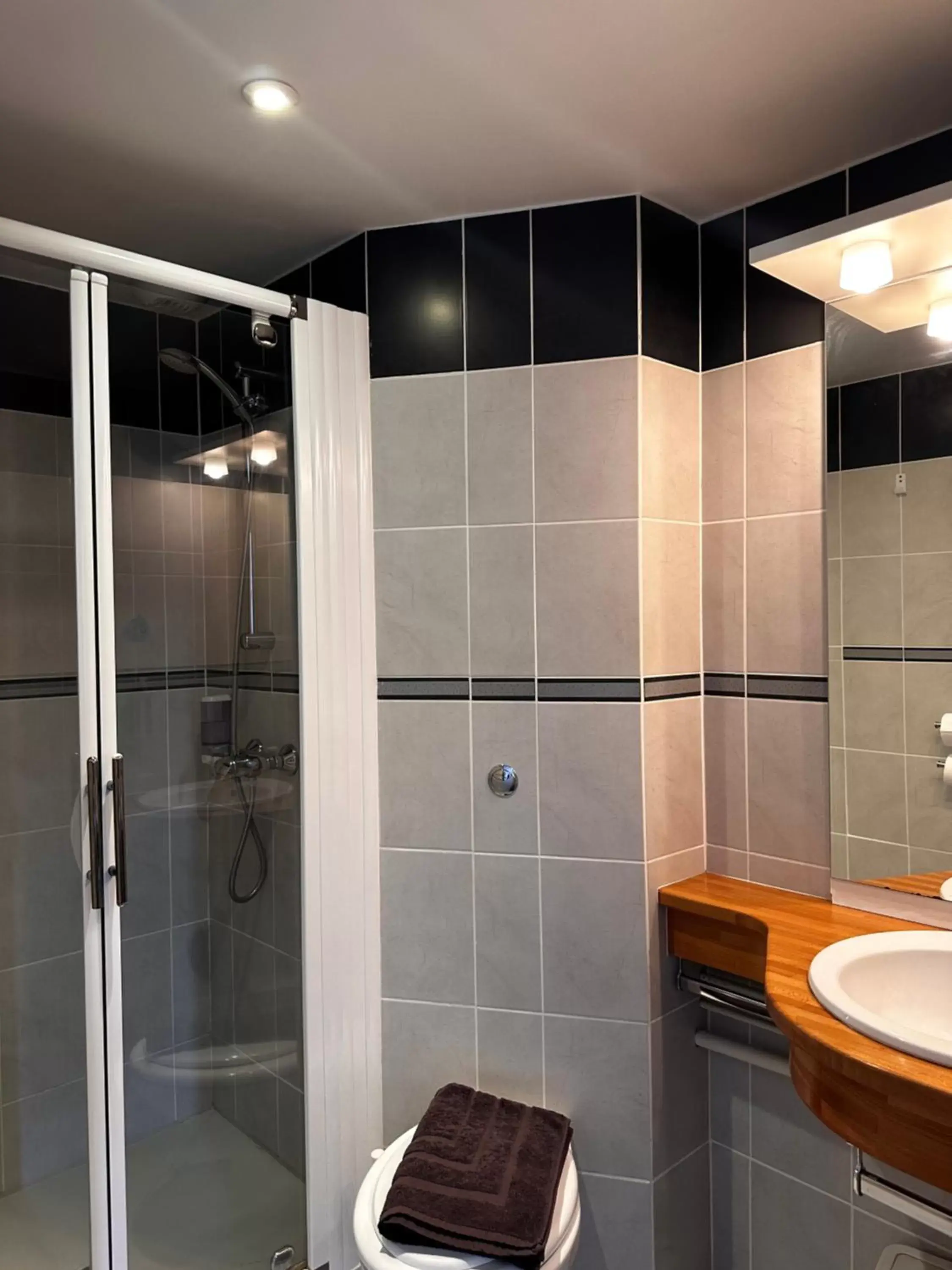 Shower, Bathroom in Brit Hotel La Ferté sous Jouarre