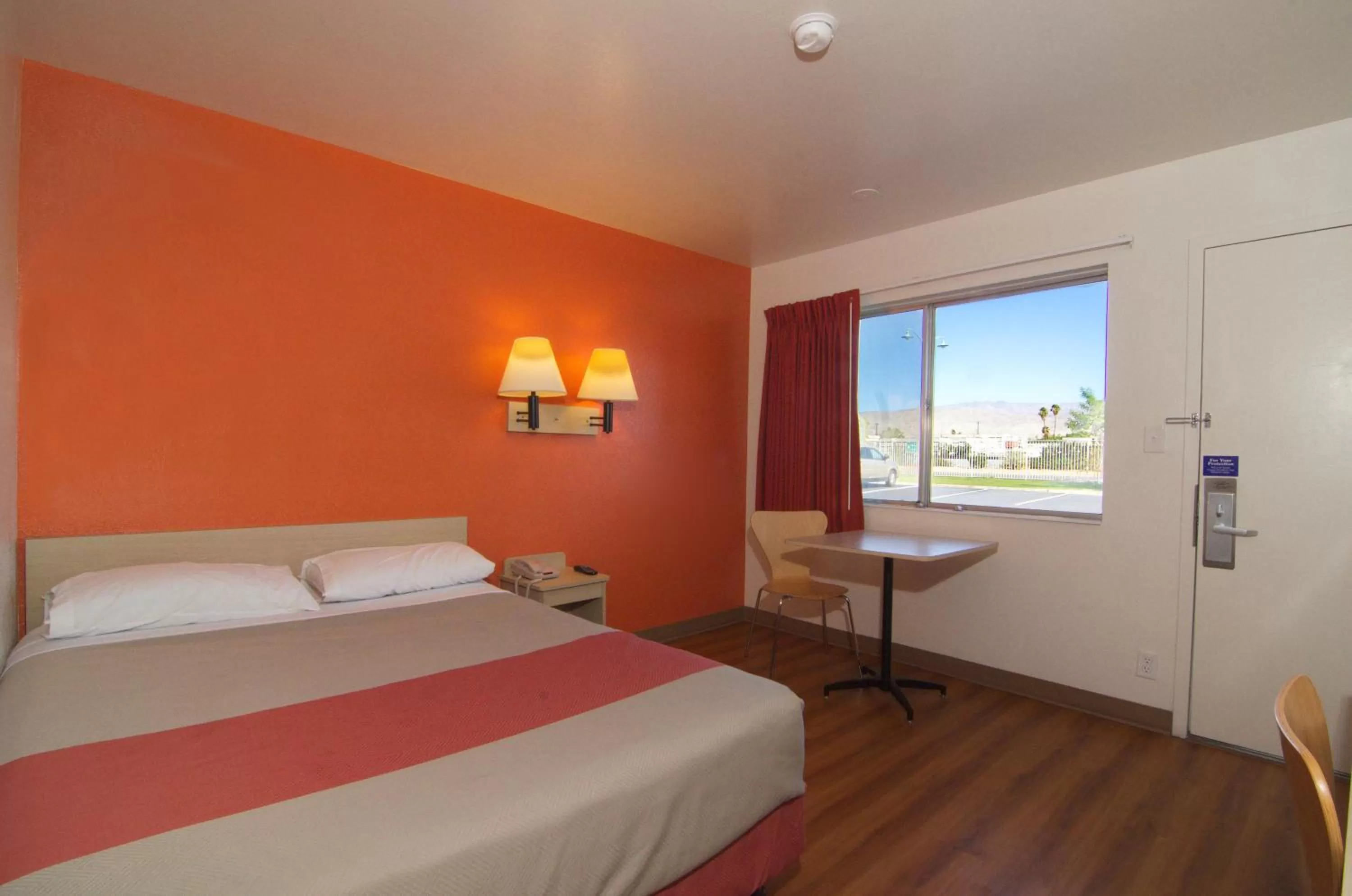 Bedroom, Bed in Motel 6-Indio, CA - Palm Springs
