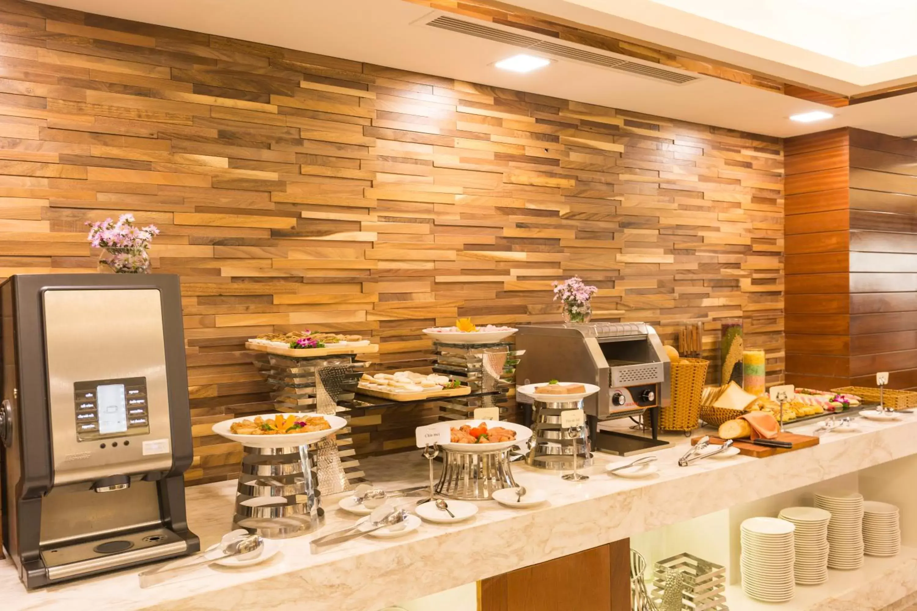 Buffet breakfast, Restaurant/Places to Eat in Winsuites Saigon