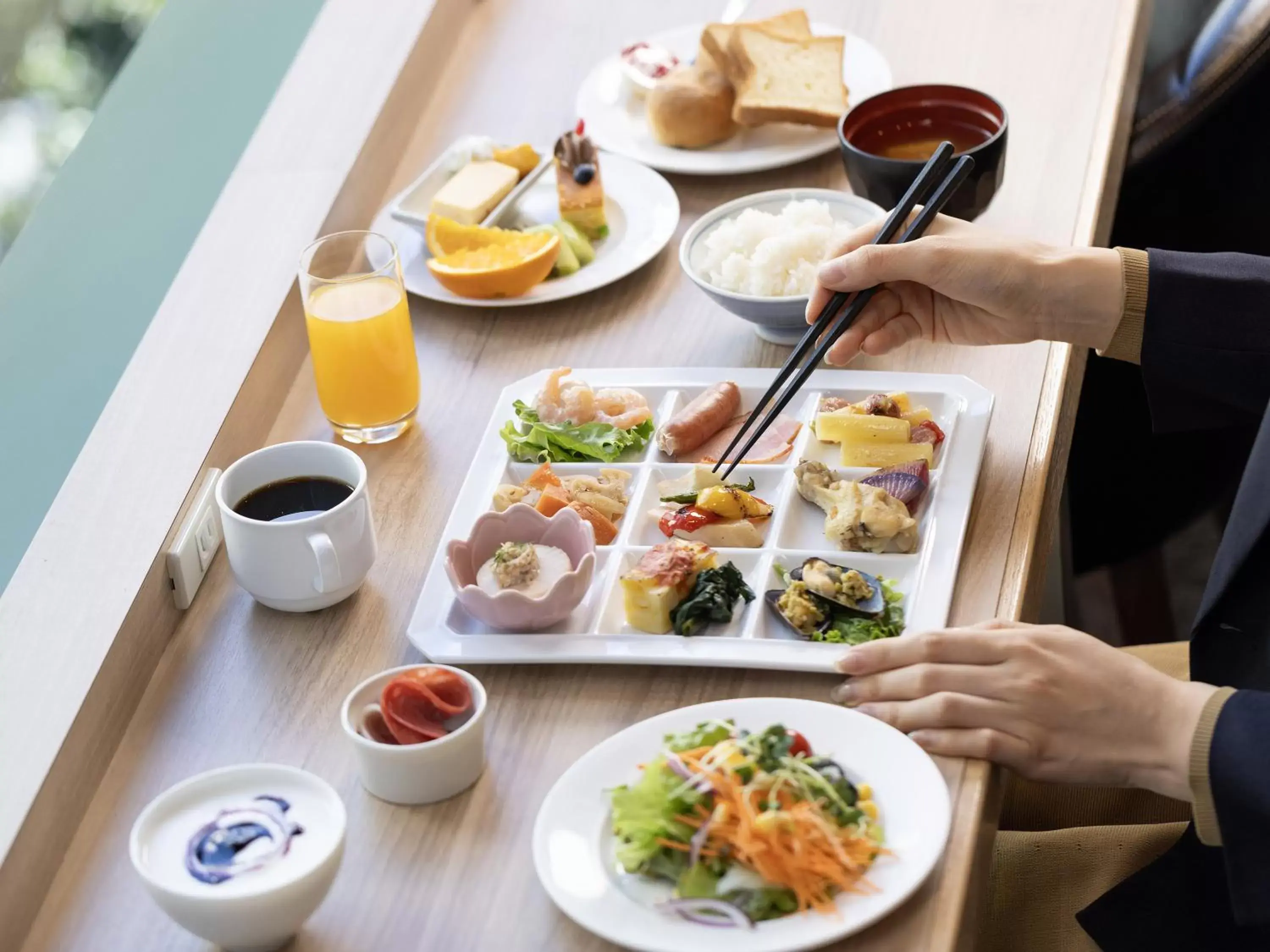 Buffet breakfast, Lunch and Dinner in Hotel Gracery Ginza
