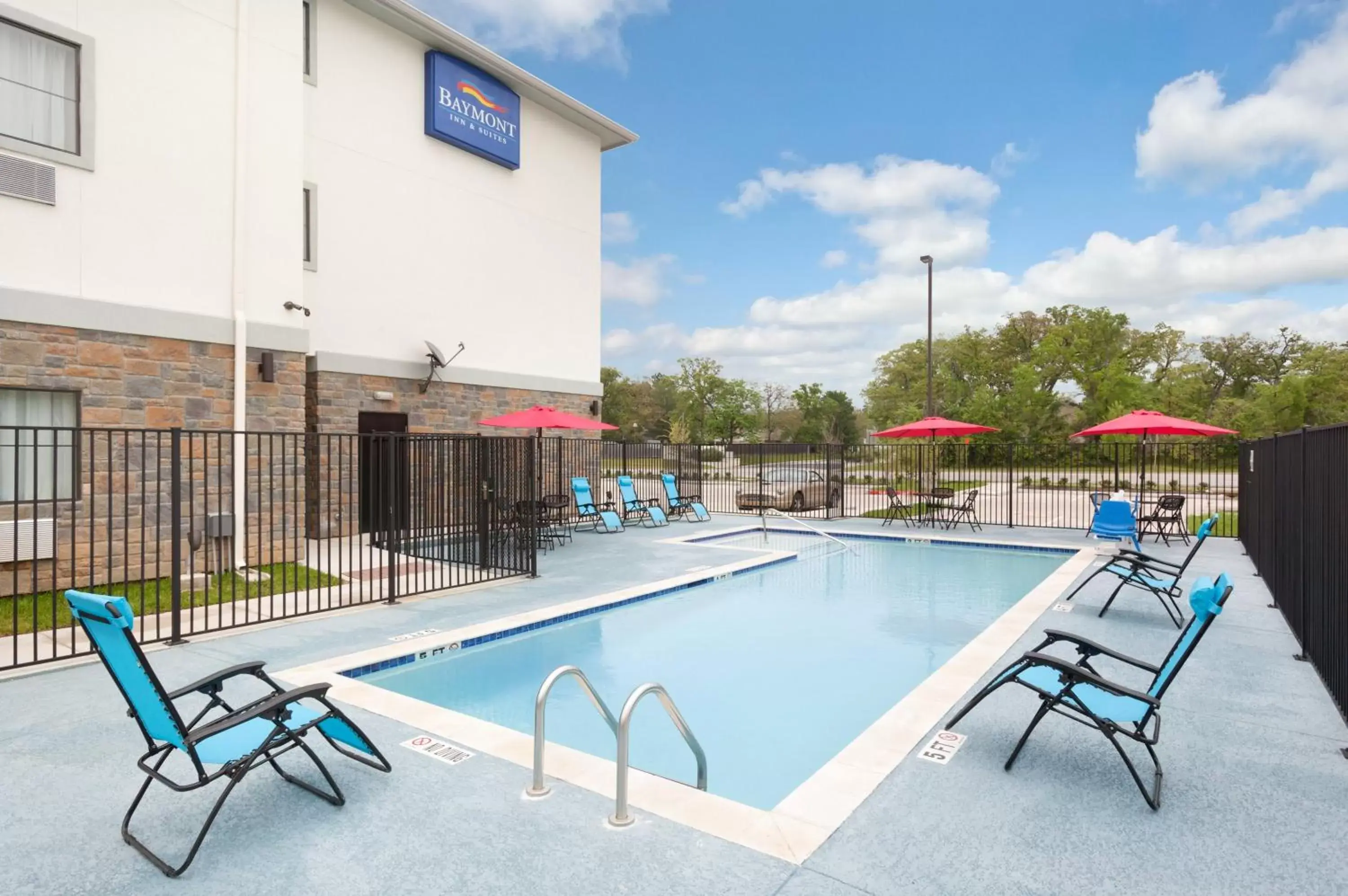 Balcony/Terrace, Swimming Pool in Baymont by Wyndham College Station