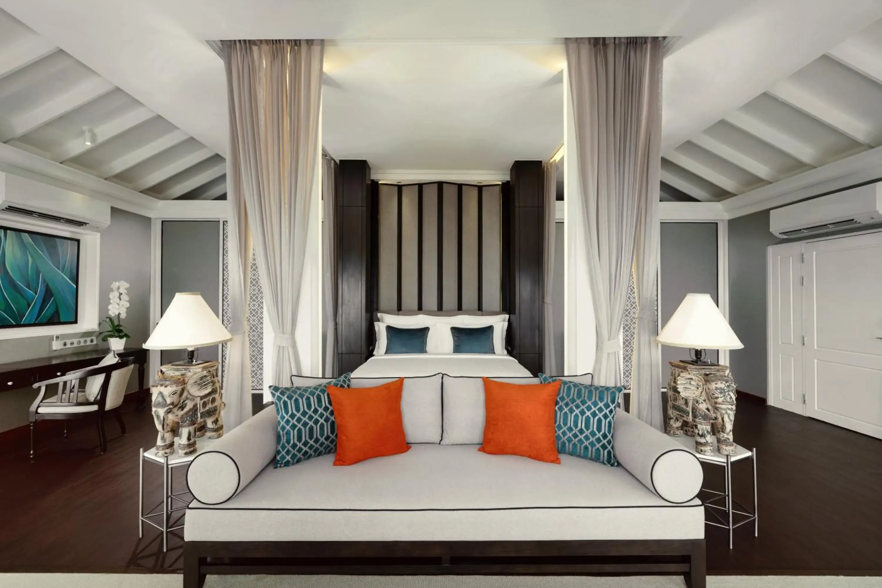 Photo of the whole room, Bed in InterContinental Koh Samui Resort, an IHG Hotel