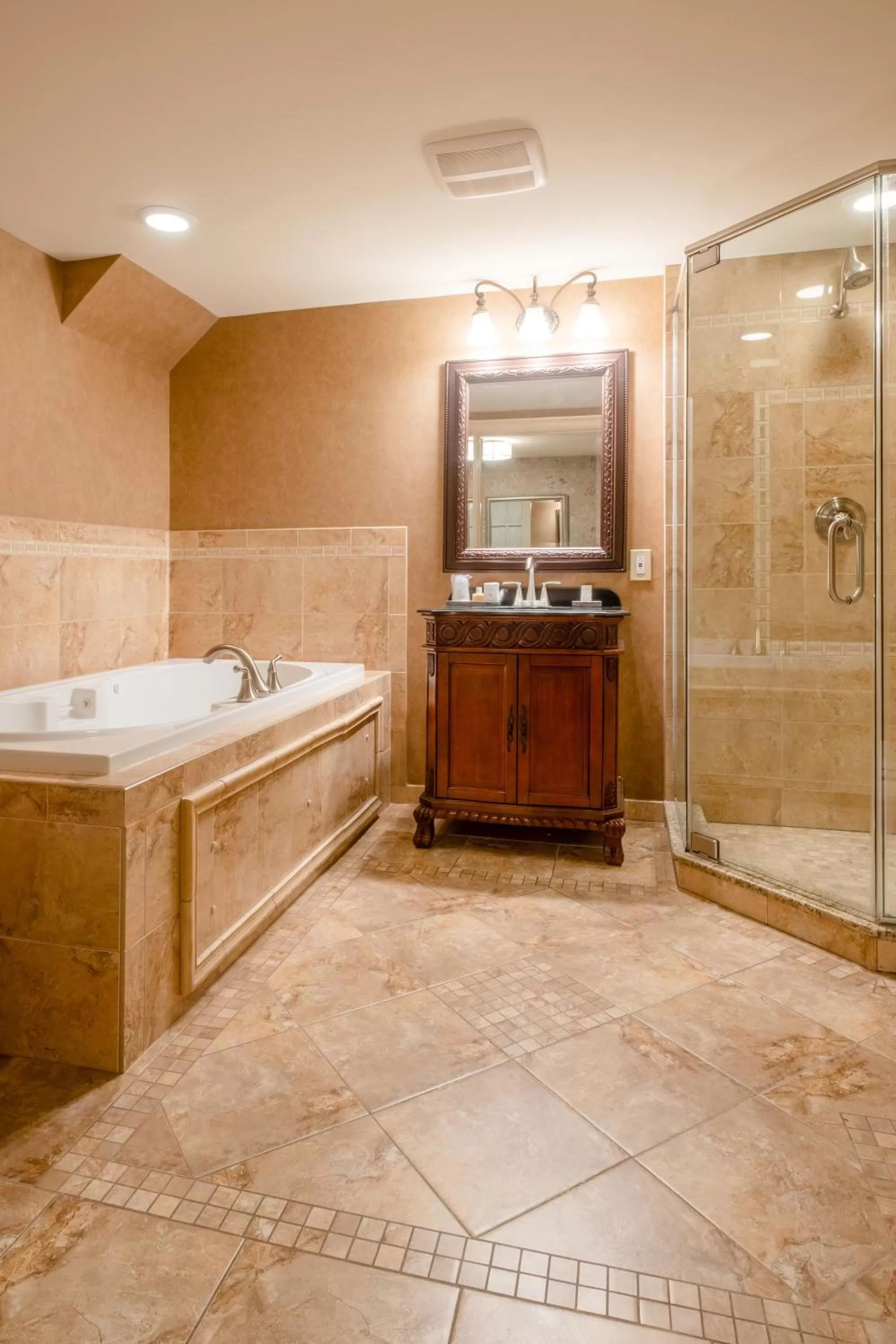 Bathroom in Red Coach Inn