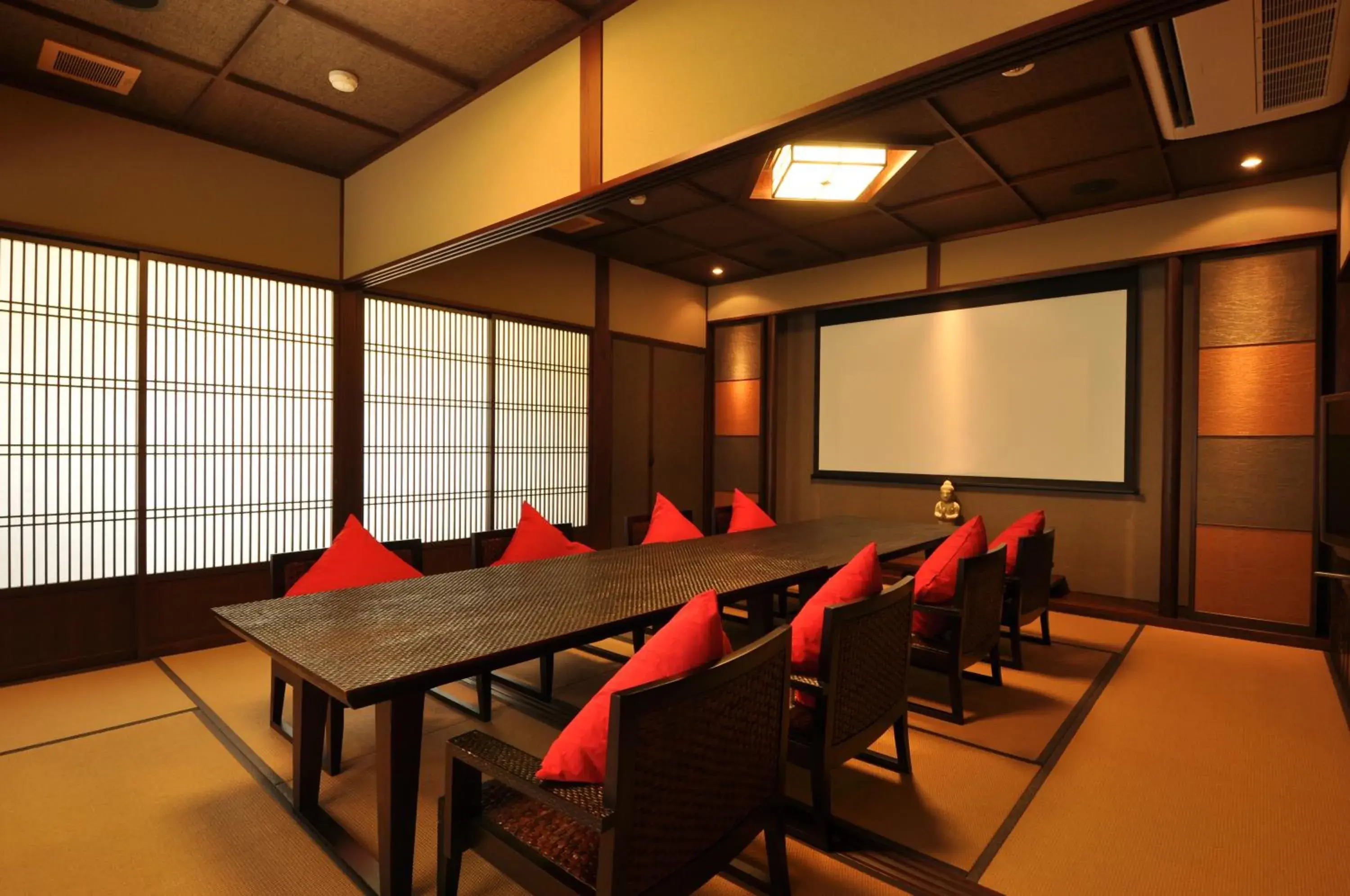 Living room in Hakoneyumoto Onsen Yaeikan