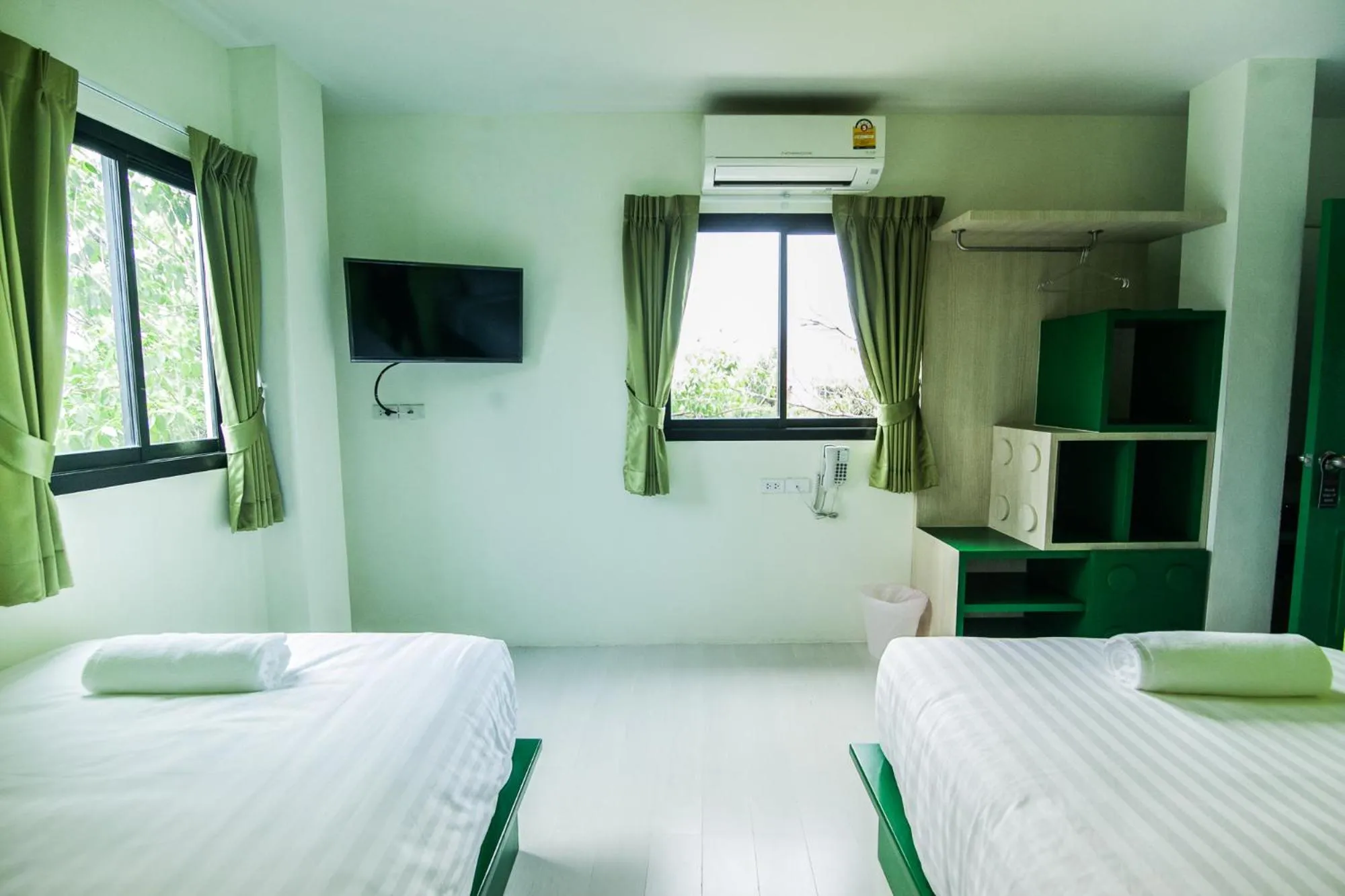 TV and multimedia, Bed in The Seven Luck