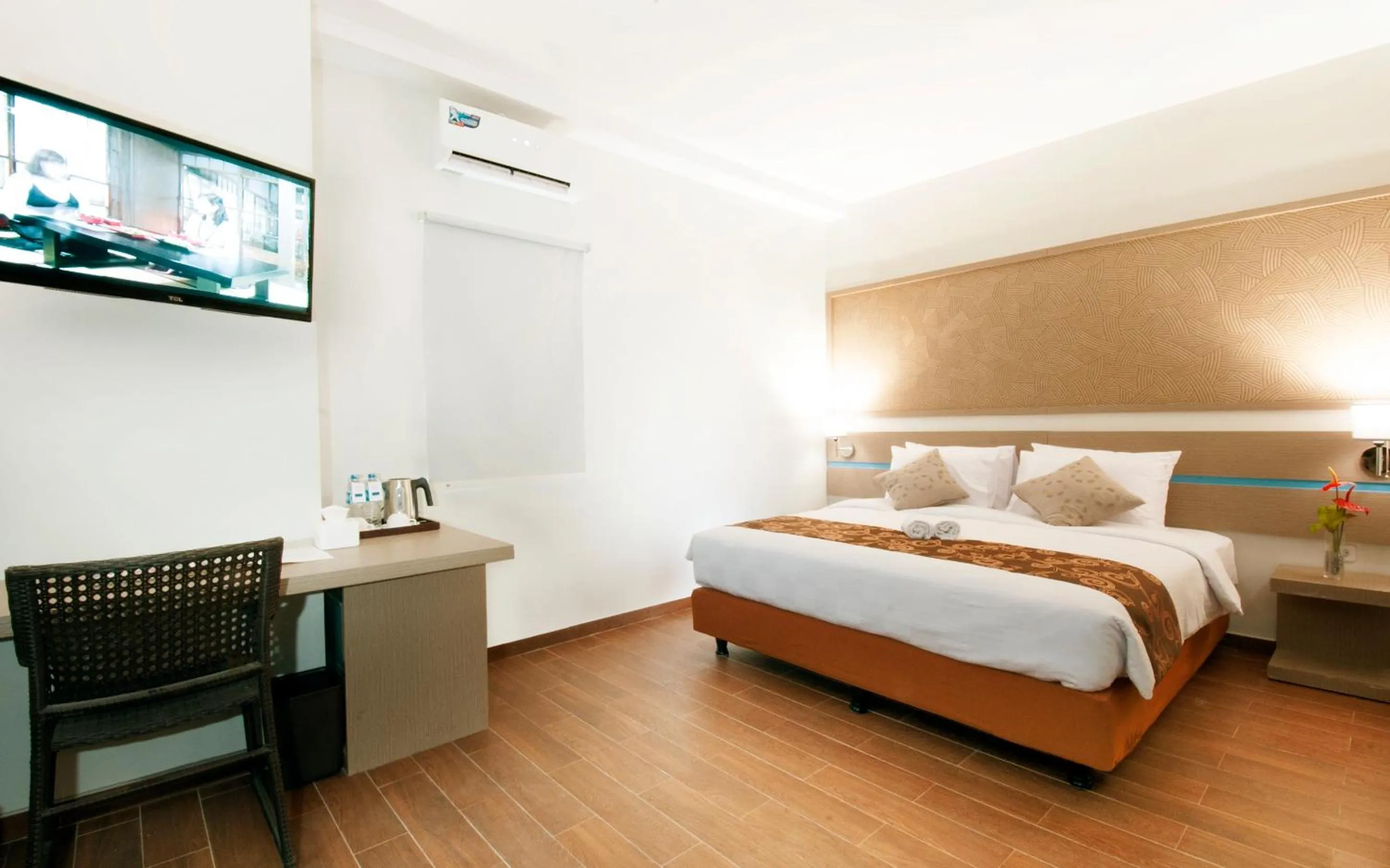 Bedroom, Bed in Genio Hotel Manado