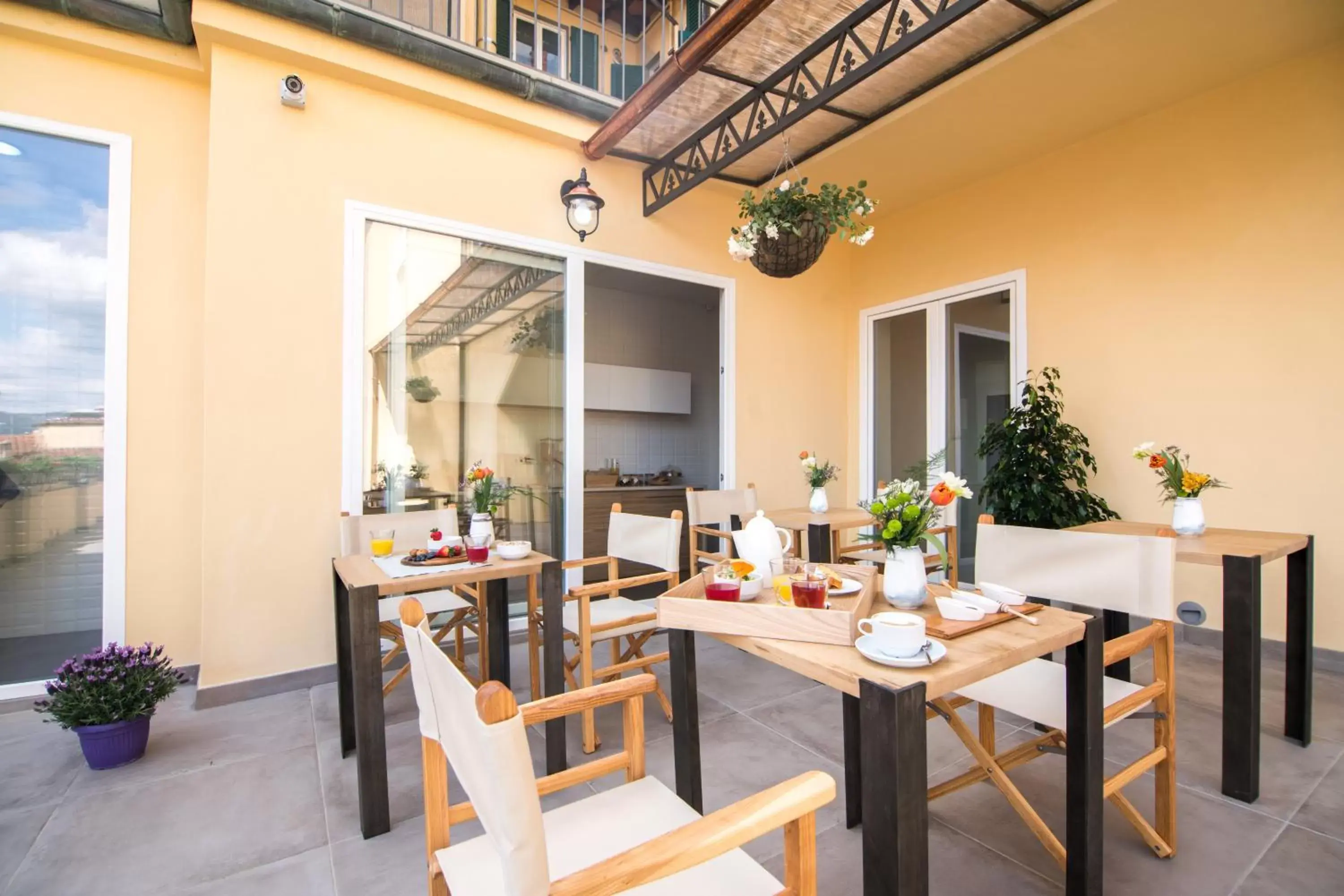 Balcony/Terrace, Restaurant/Places to Eat in Relais Luce Florence