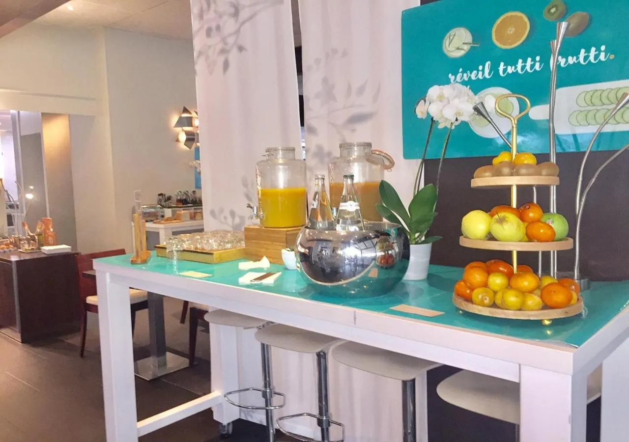 Continental breakfast in Novotel Marseille Est Porte d'Aubagne