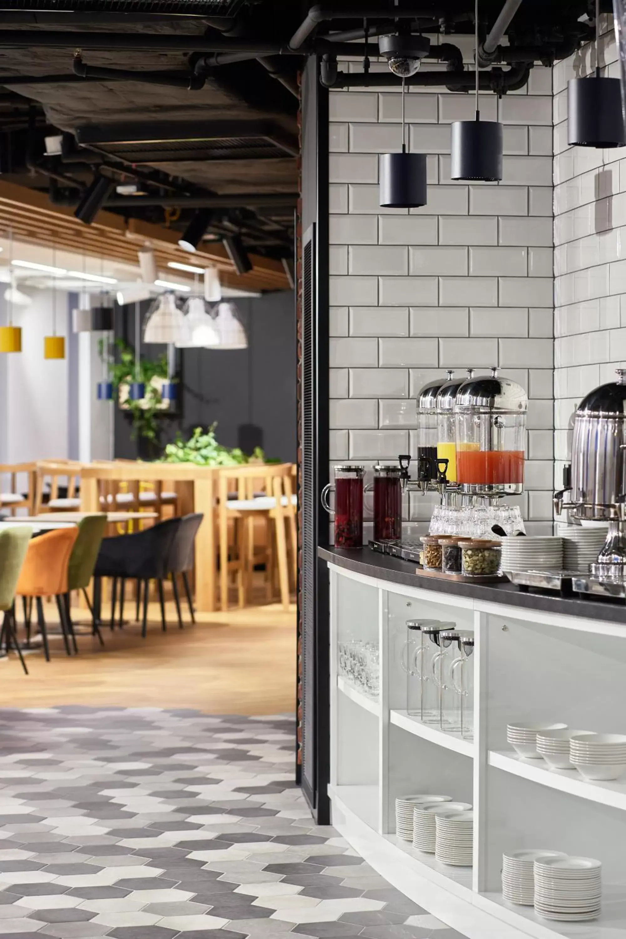 Restaurant/Places to Eat in Holiday Inn Express - Warsaw - The HUB, an IHG Hotel