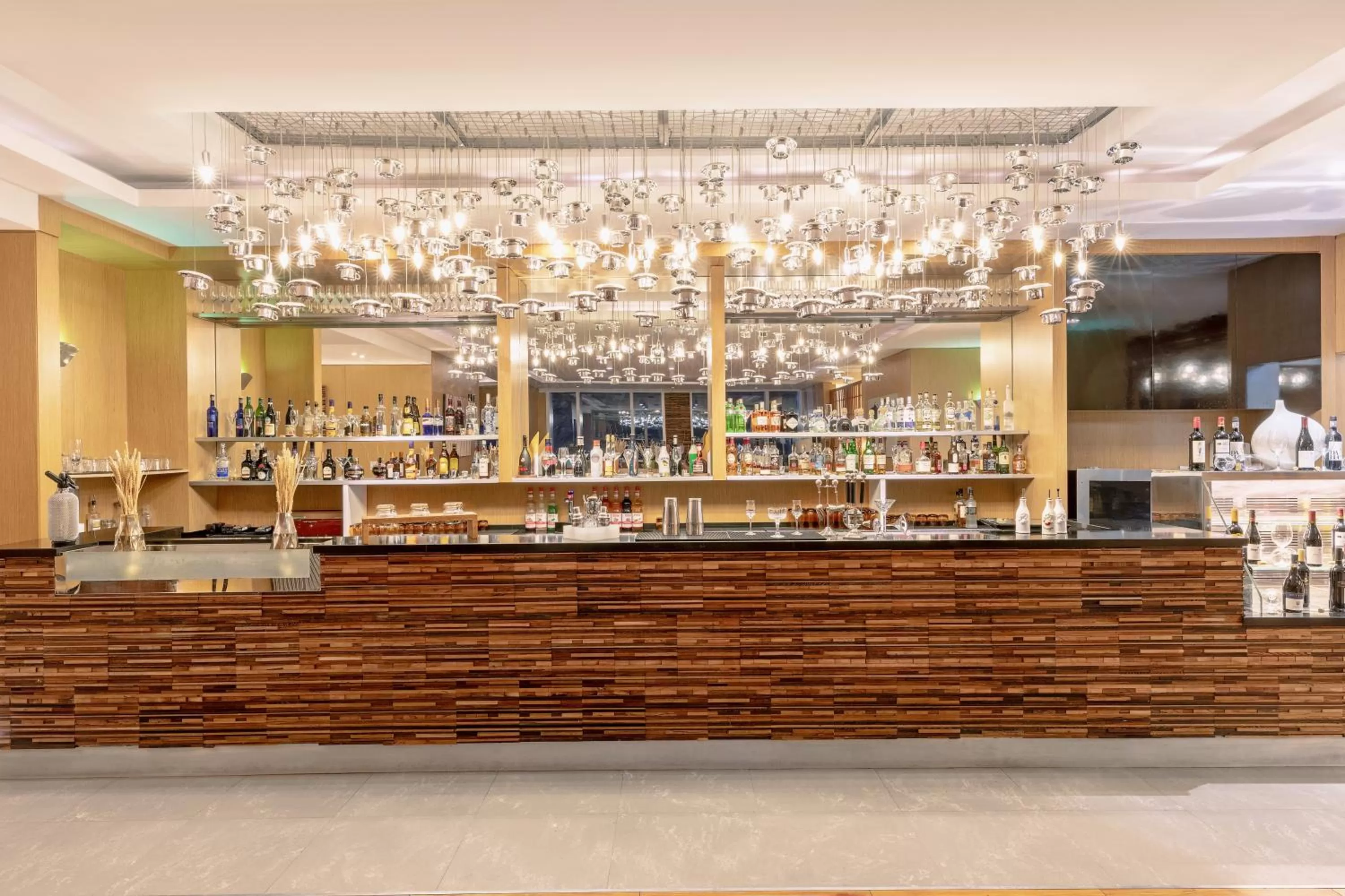 Restaurant/places to eat in V Hotel Dubai, Curio Collection by Hilton