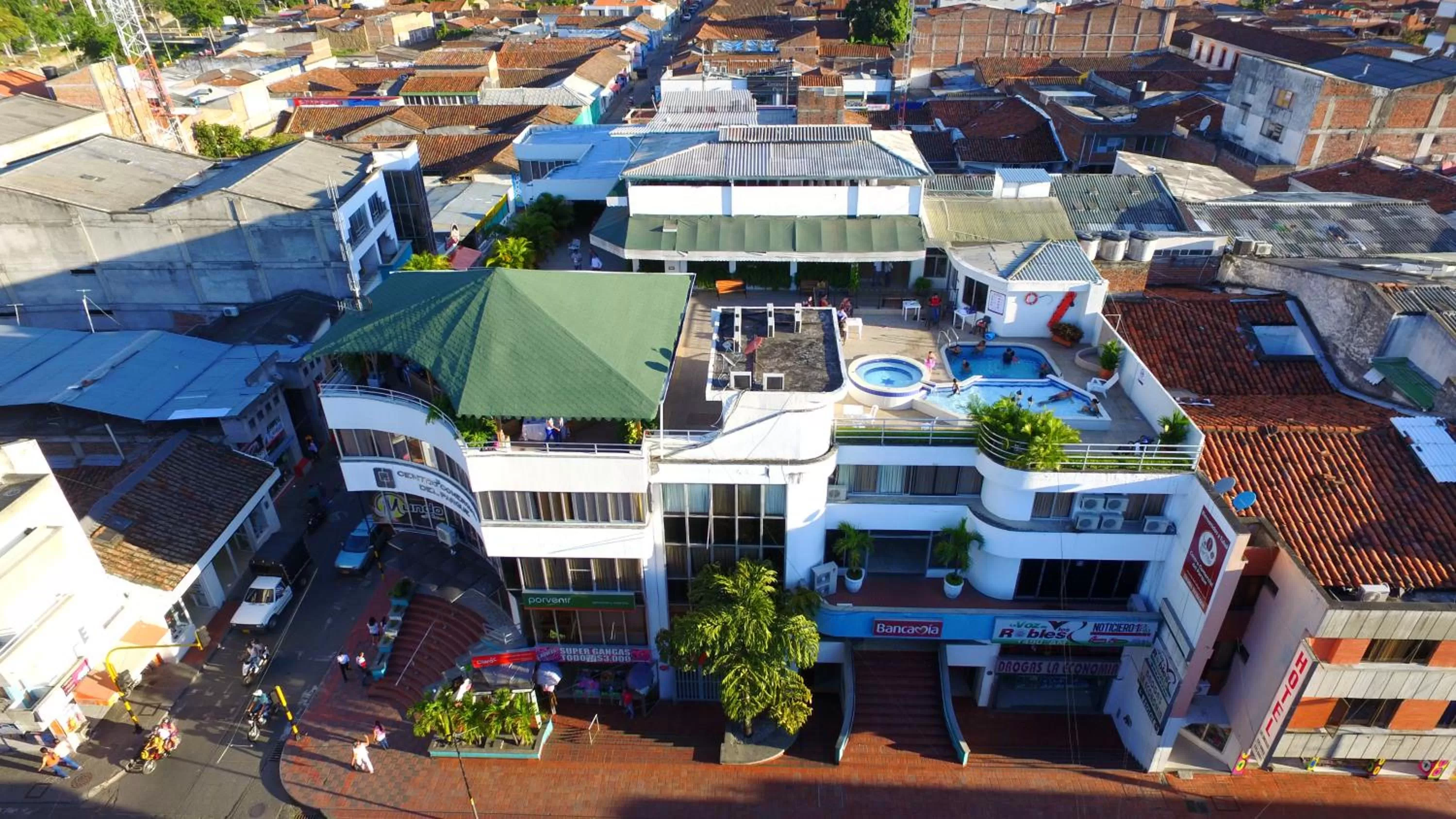 Facade/entrance in Hotel Cafe Plaza