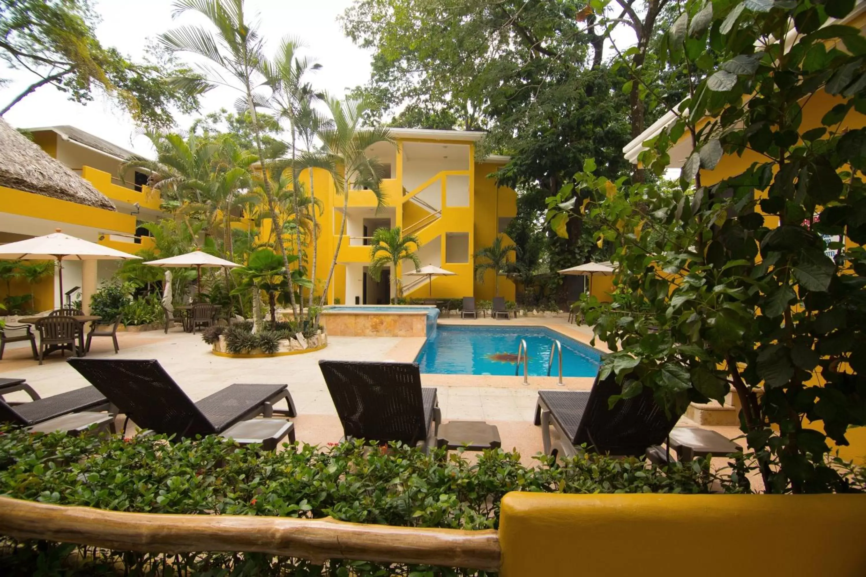 Swimming Pool in Hotel Chablis Palenque