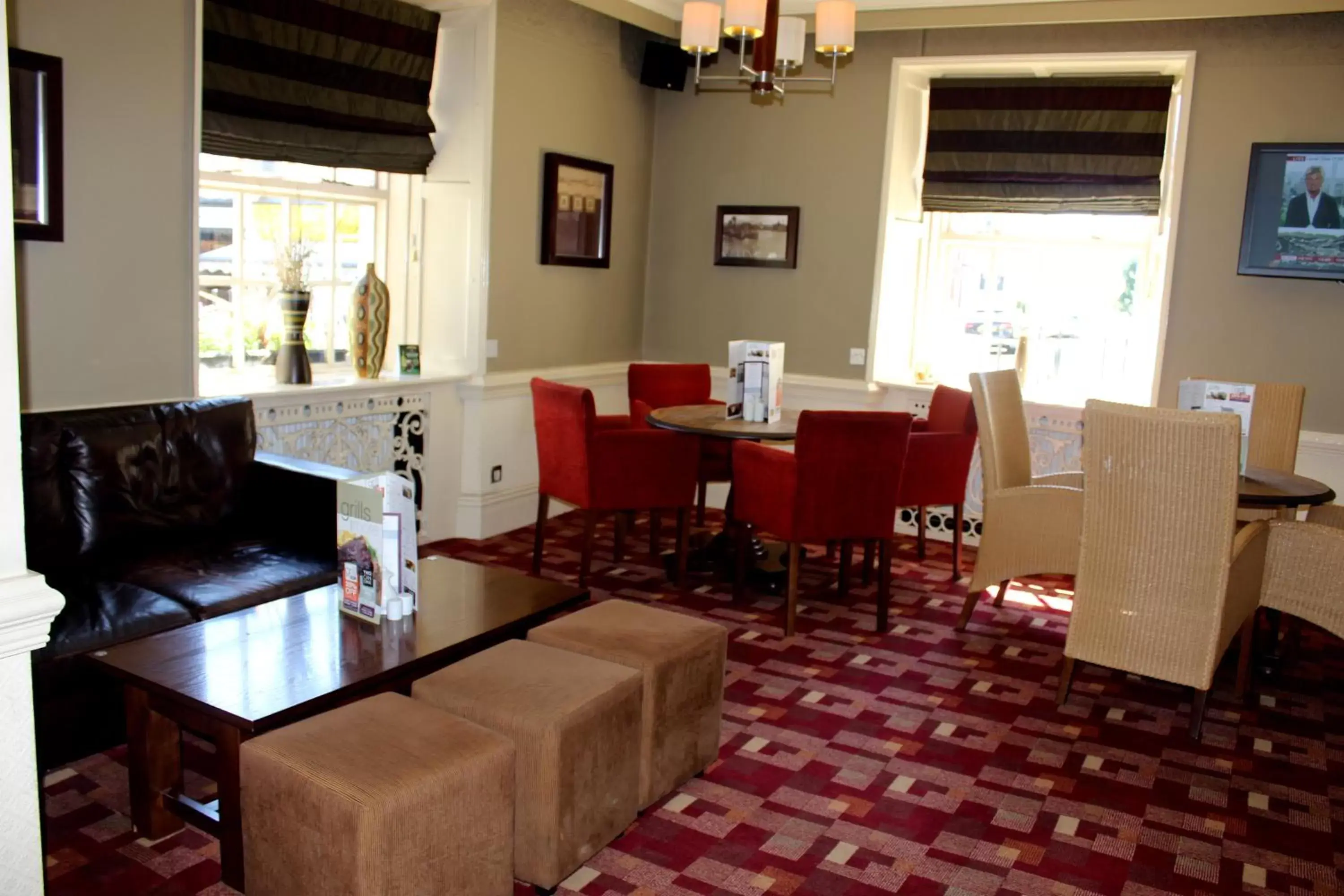 Day, Restaurant/Places to Eat in Thomas Arms Hotel