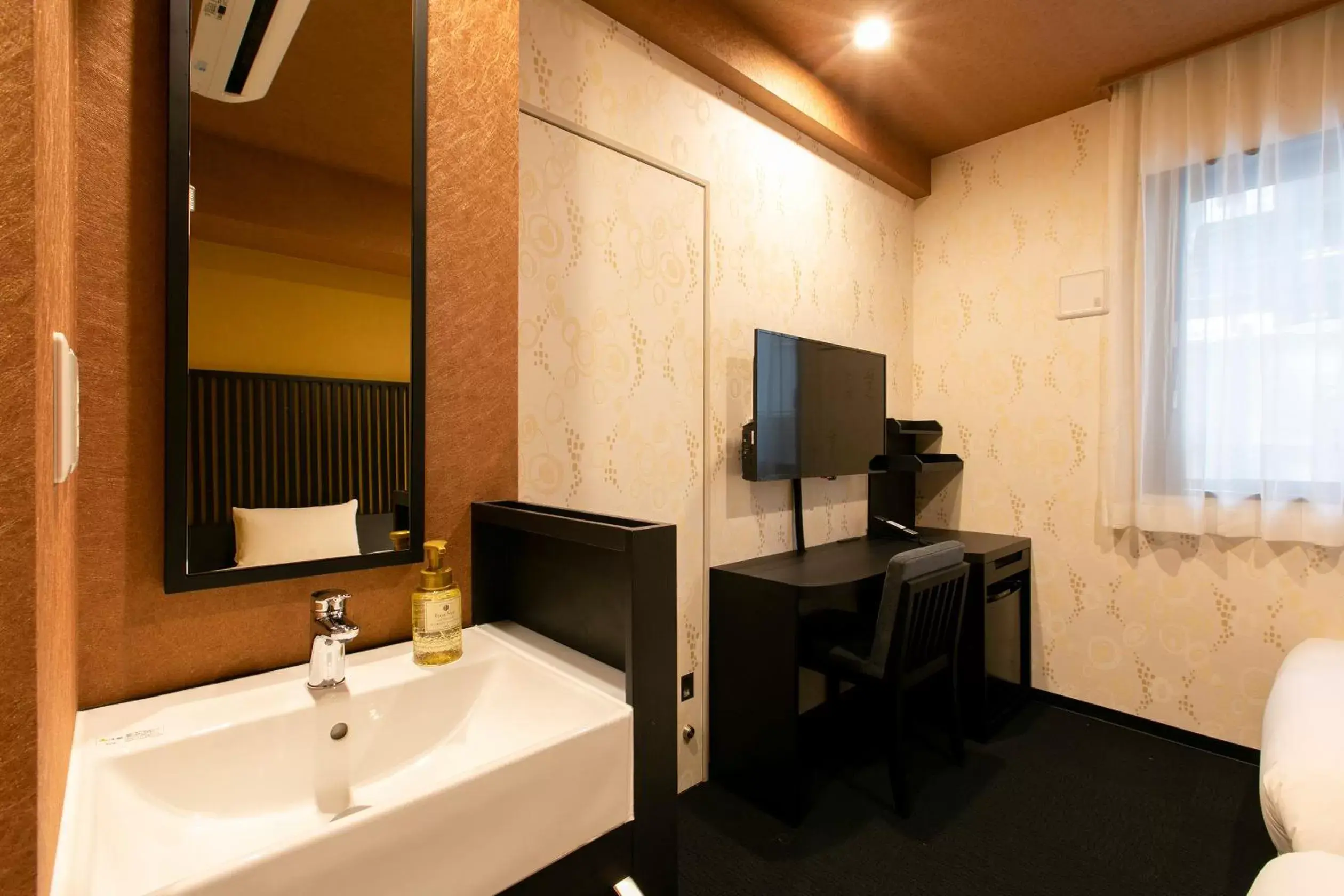 Superior Twin Room - Non-Smoking - North Wing in Hotel Wing International Select Hakata-Ekimae