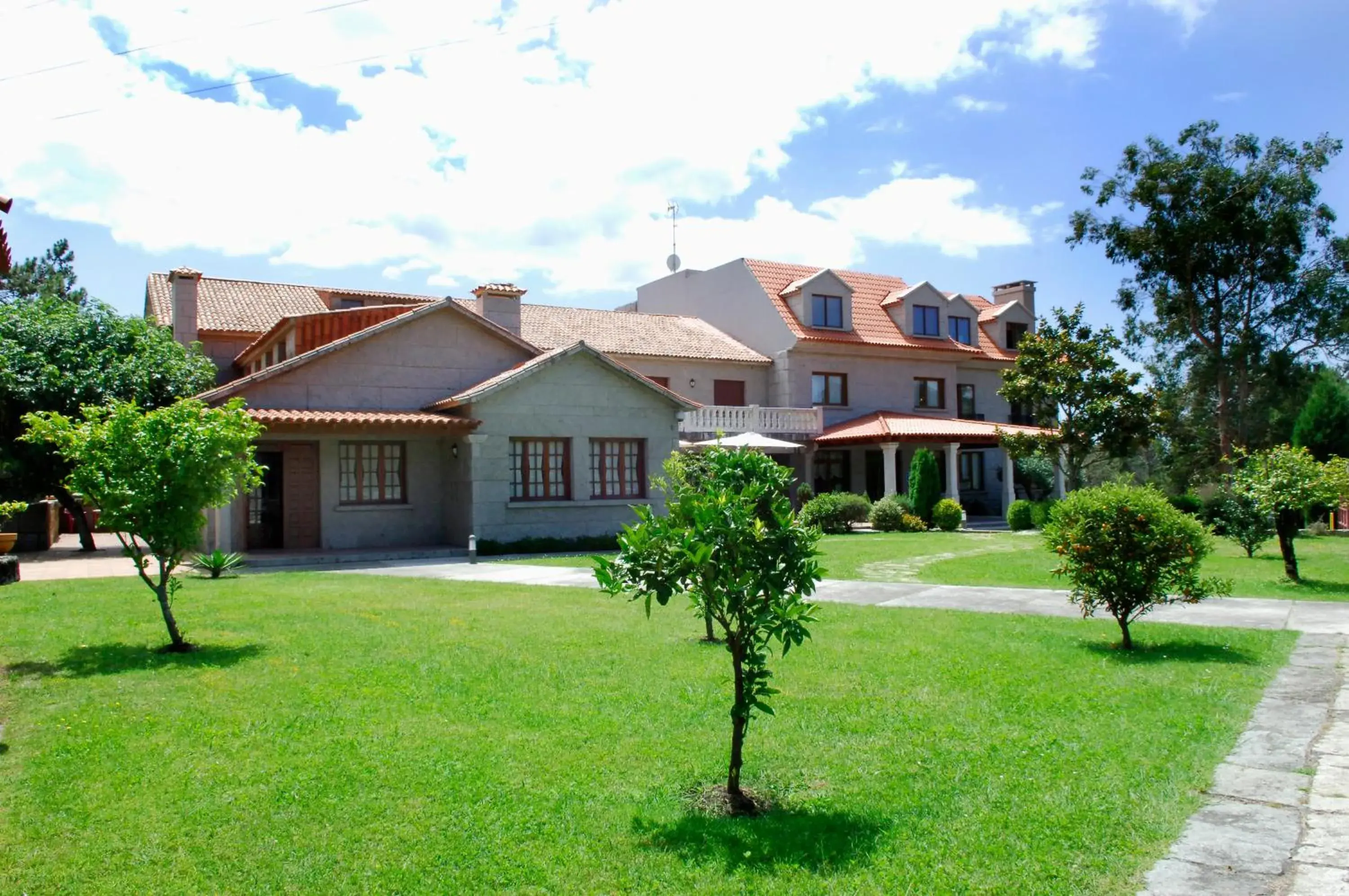 Garden, Property Building in Hotel Abeiras