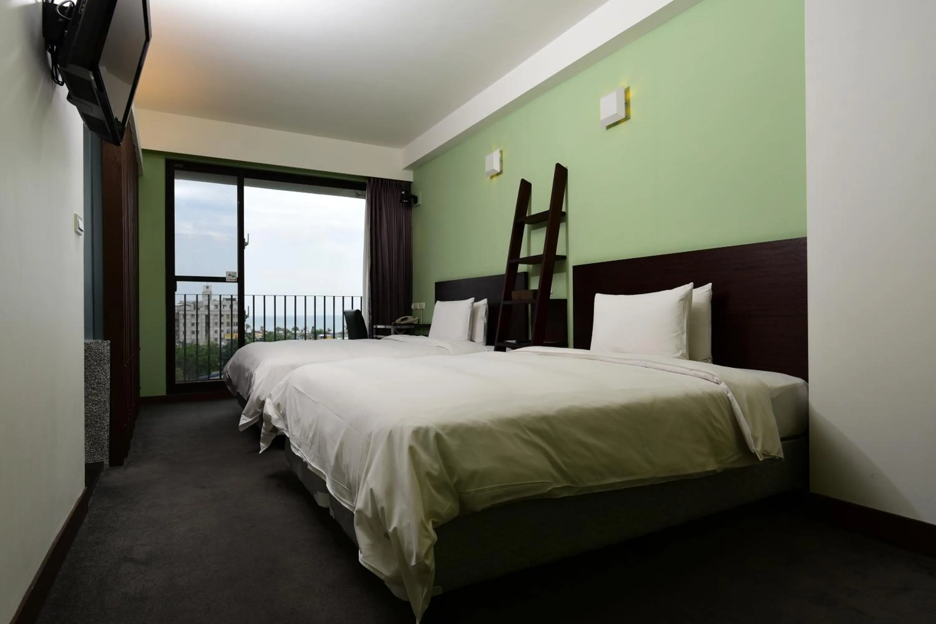 Photo of the whole room, Bed in Hotel Les Champs Hualien