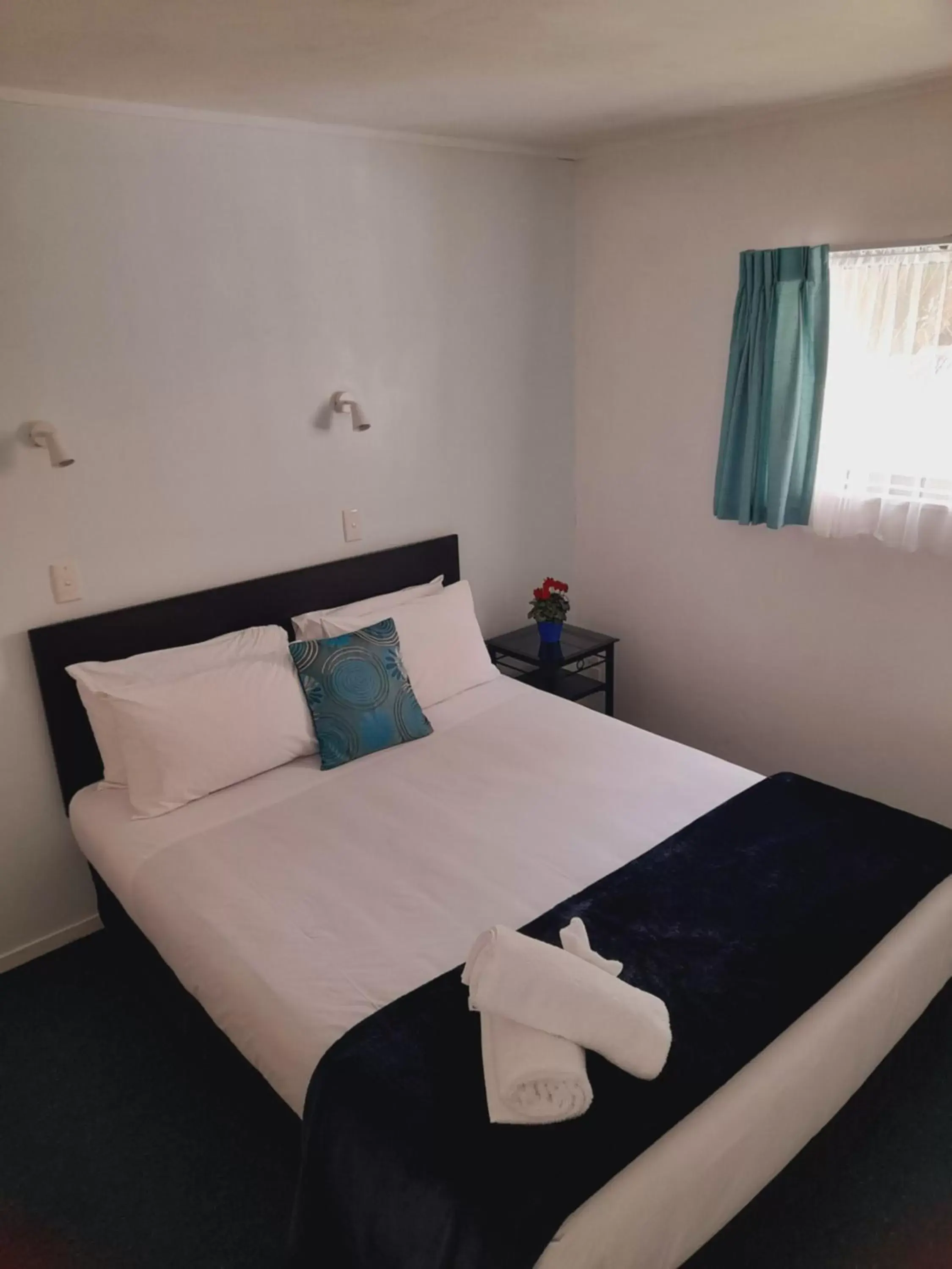 Two-Bedroom Apartment in Marlin Court Motel