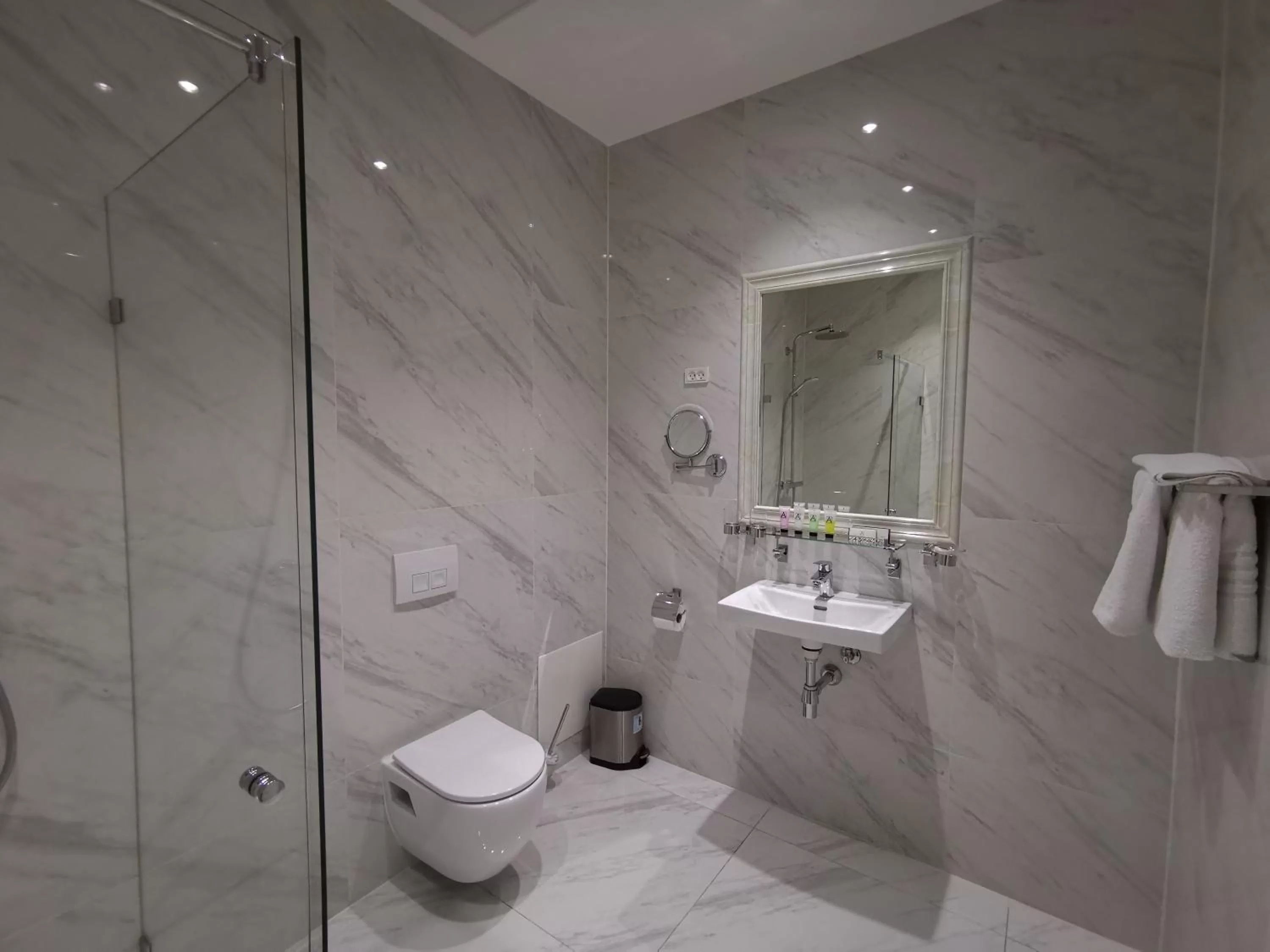 Shower in A Hotels Glostrup