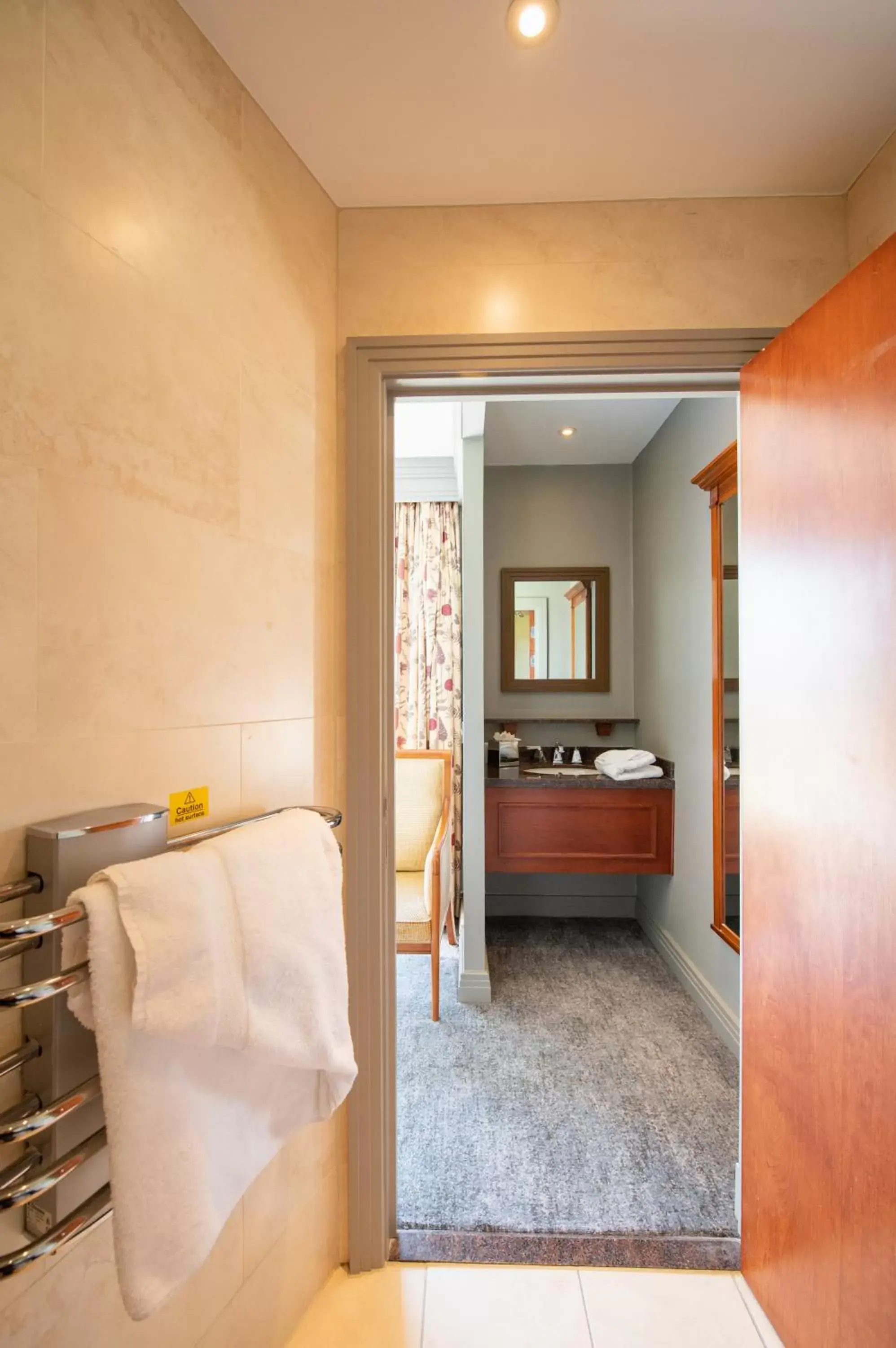 Bathroom, Bed in Bryn Meadows Golf, Hotel & Spa