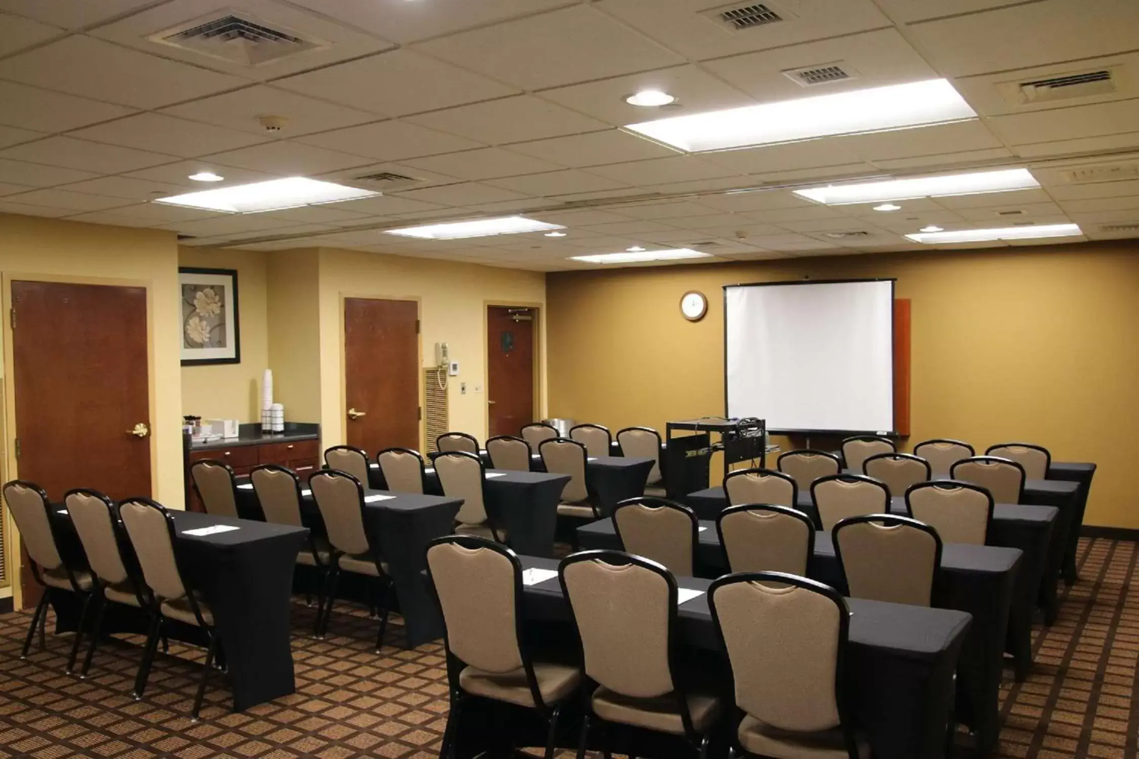 Meeting/conference room in Hampton Inn Philadelphia-Great Valley