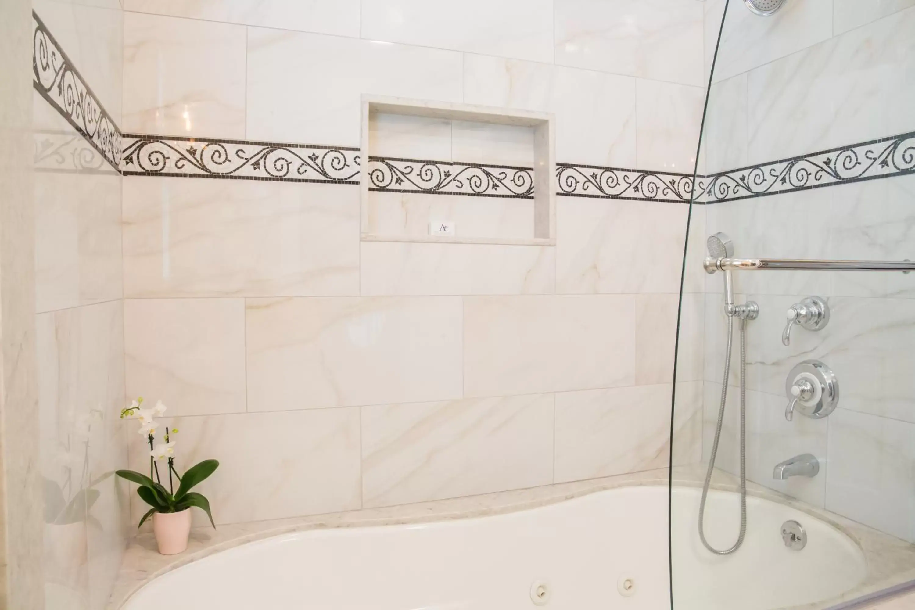 Shower, Bathroom in Almondy Inn Bed & Breakfast