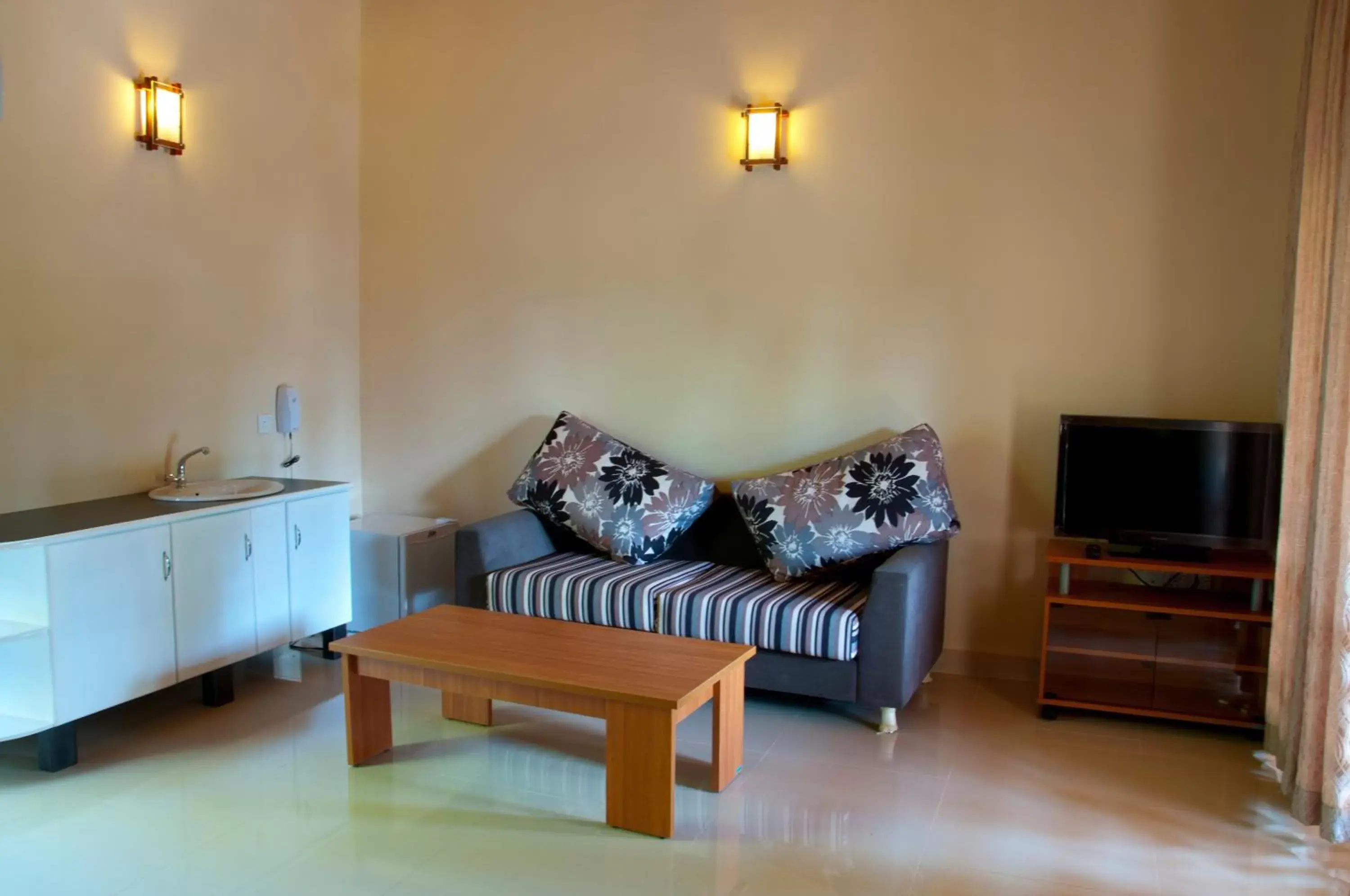 Living room, Seating Area in Gamodh Citadel Resort