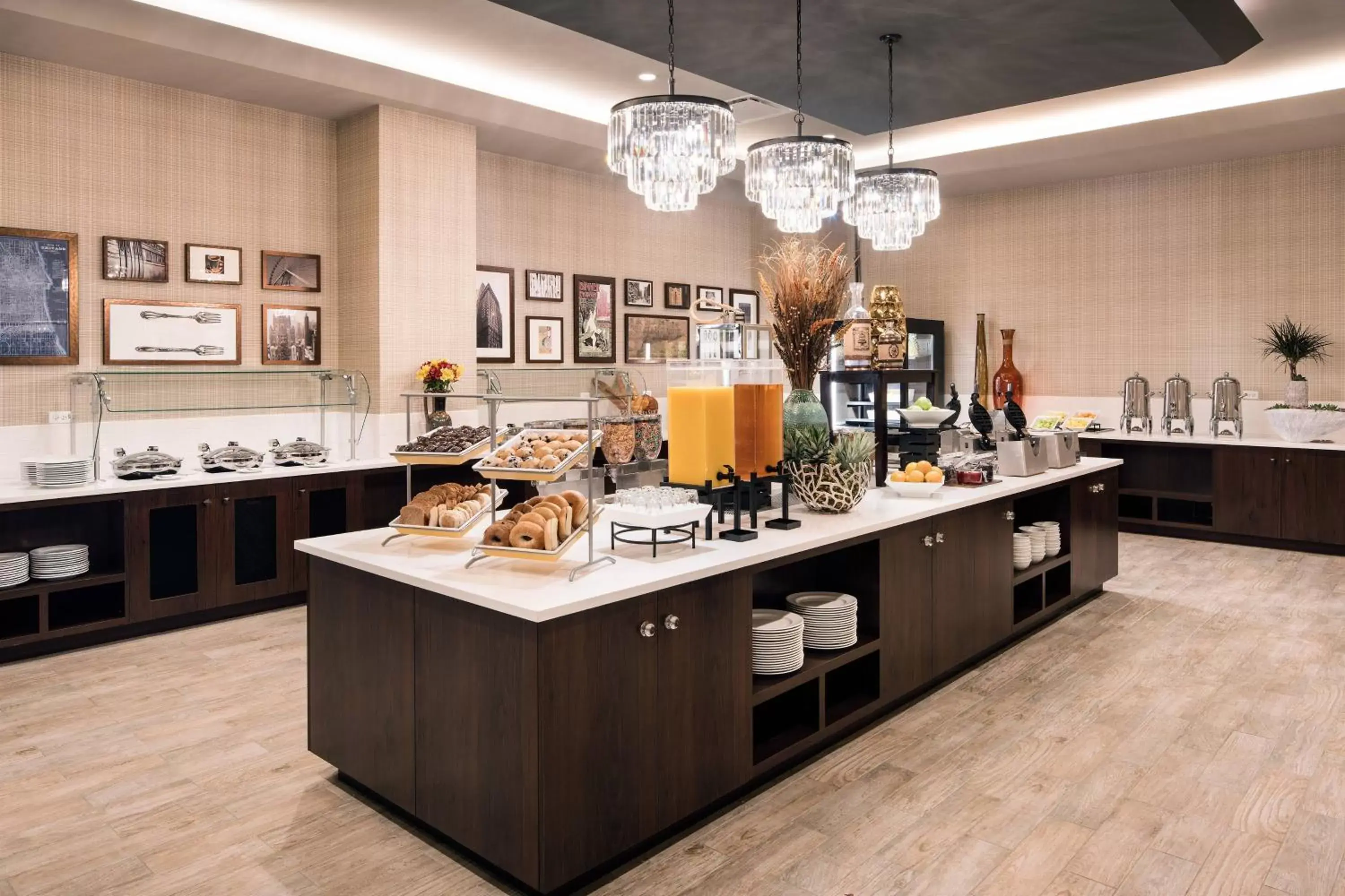 Breakfast, Restaurant/Places to Eat in Residence Inn by Marriott Chicago Downtown/Loop