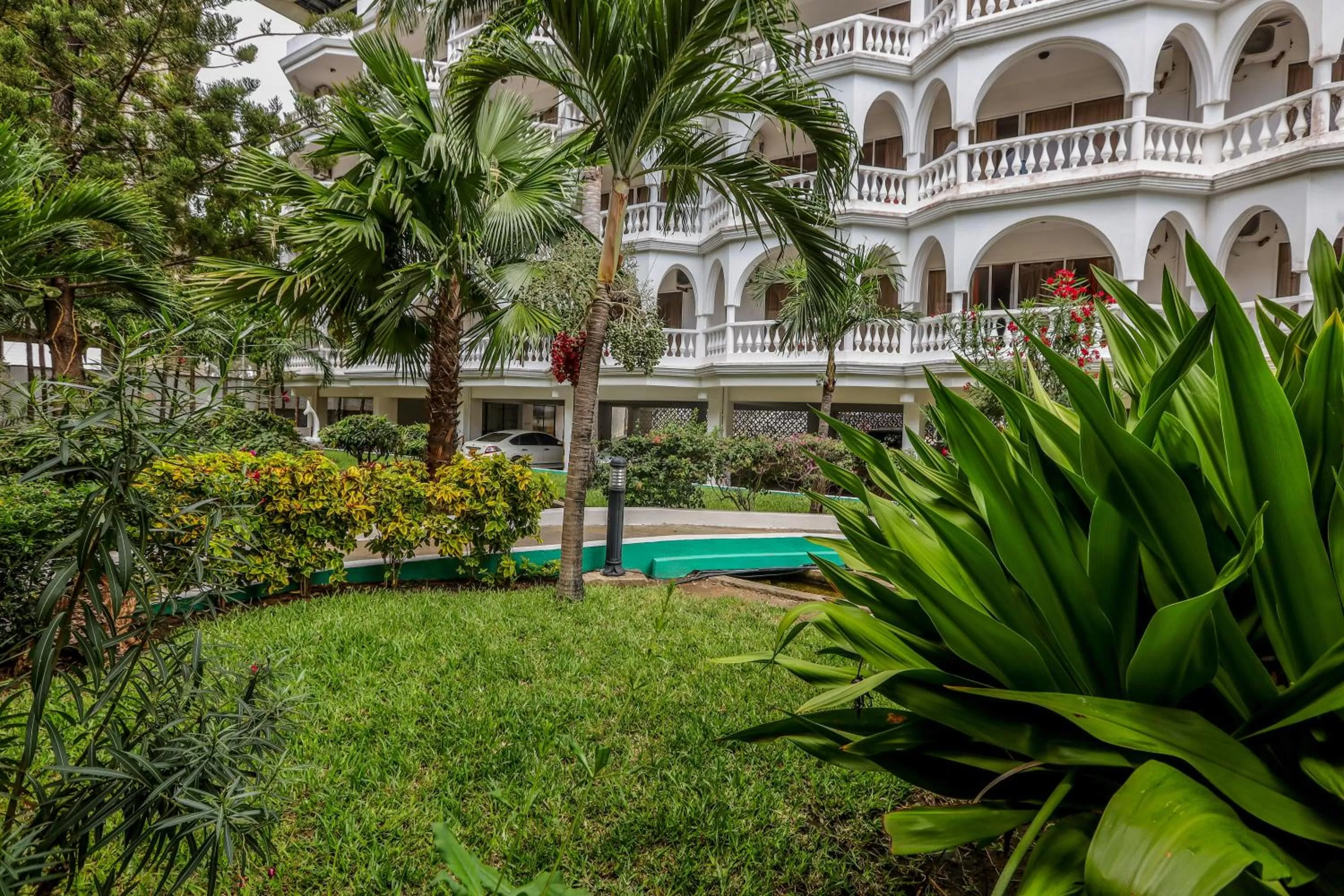 Garden in CityBlue Creekside Hotel & Suites